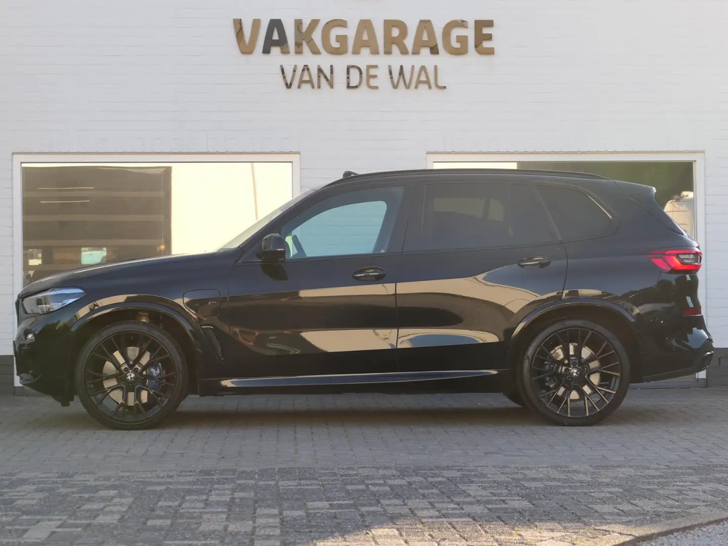 BMW X5 xDrive45e High Executive | M sport | Luchtvering | Nero - 2