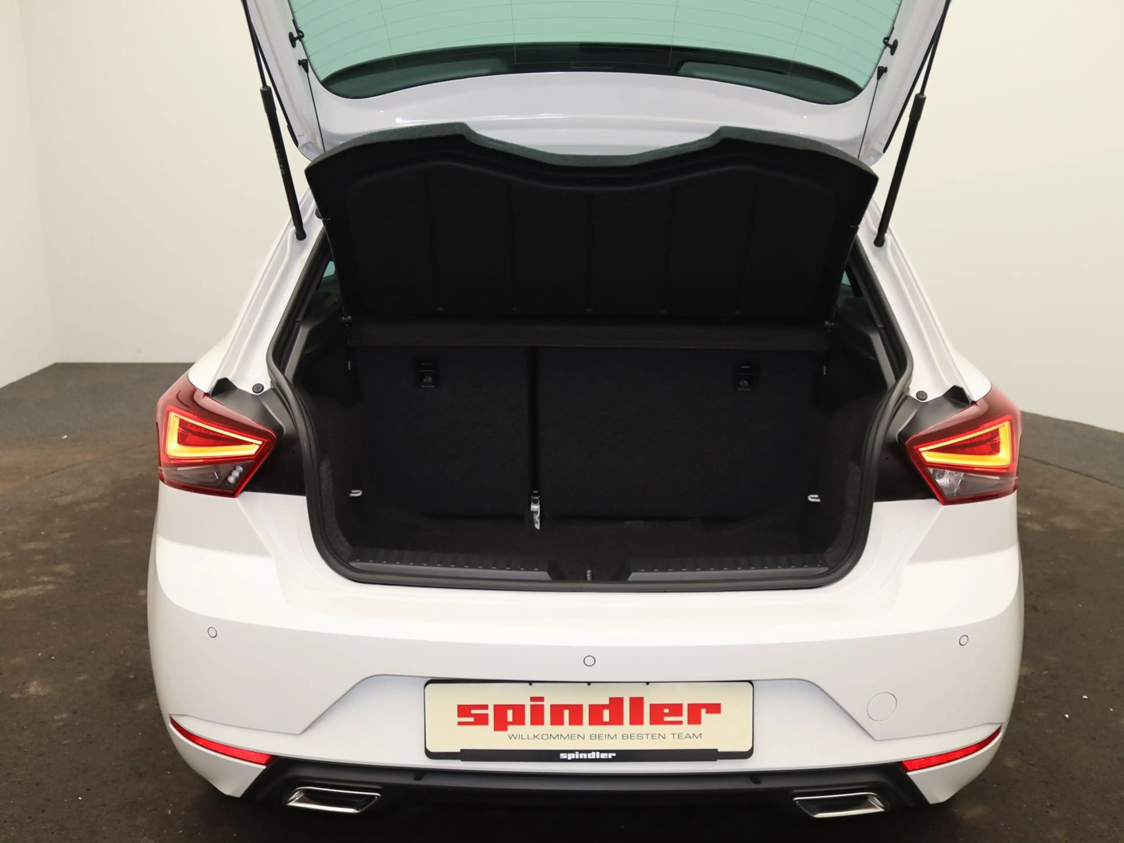 SEAT Ibiza FR Black Edition 1.0 TSI DSG / Navi, LED — photo 8