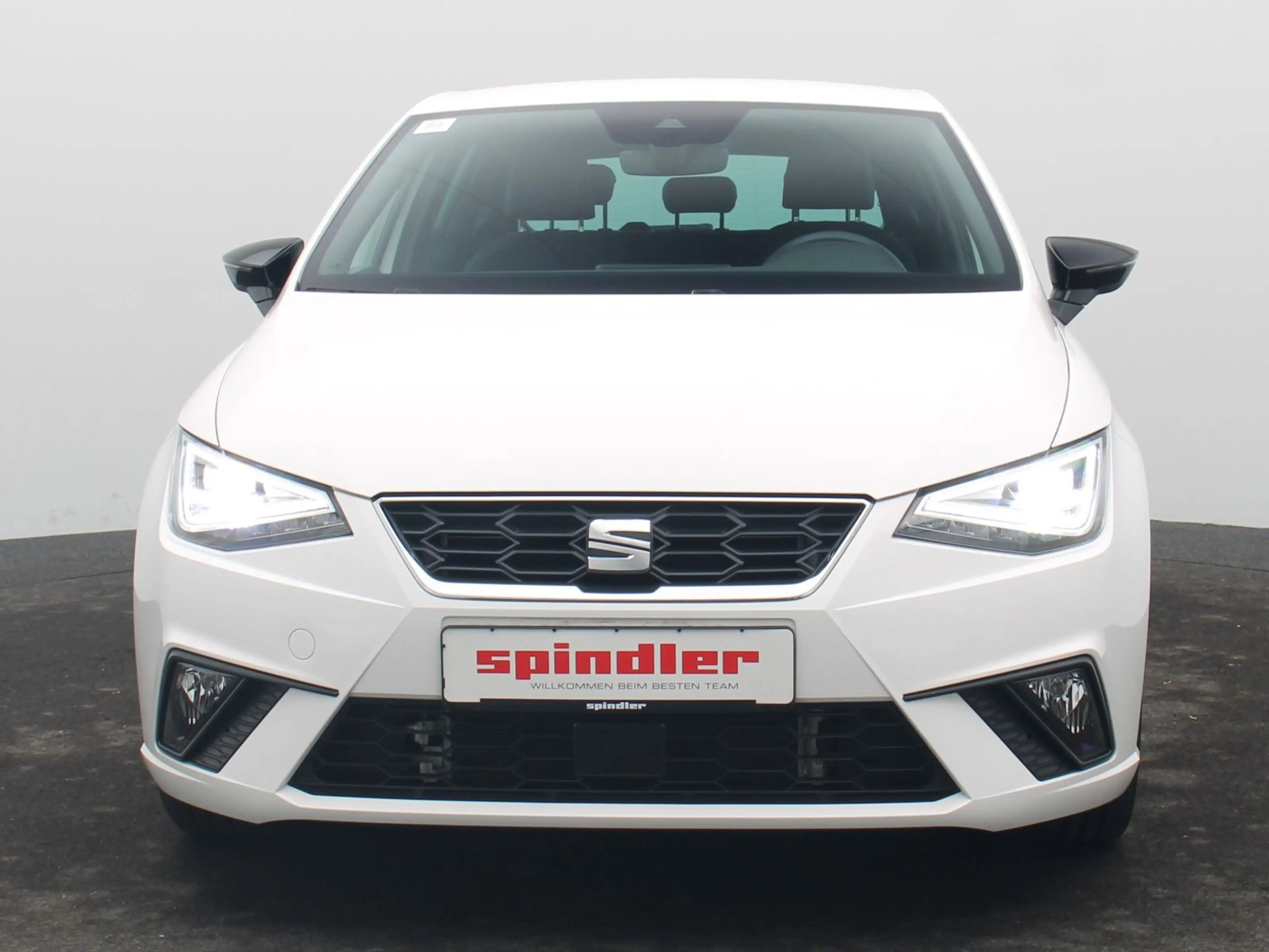 SEAT Ibiza FR Black Edition 1.0 TSI DSG / Navi, LED — photo 3