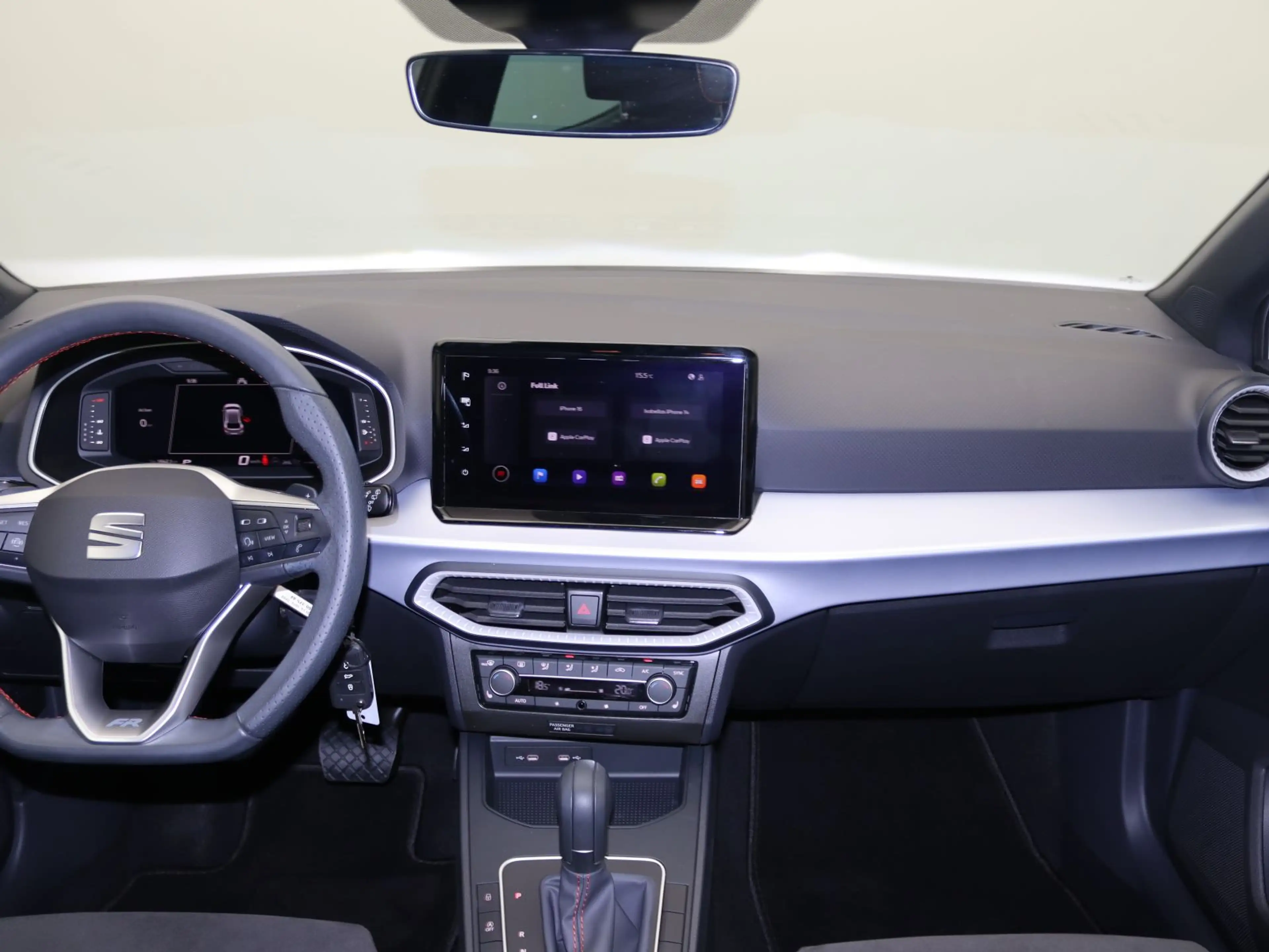 SEAT Ibiza FR Black Edition 1.0 TSI DSG / Navi, LED — photo 10