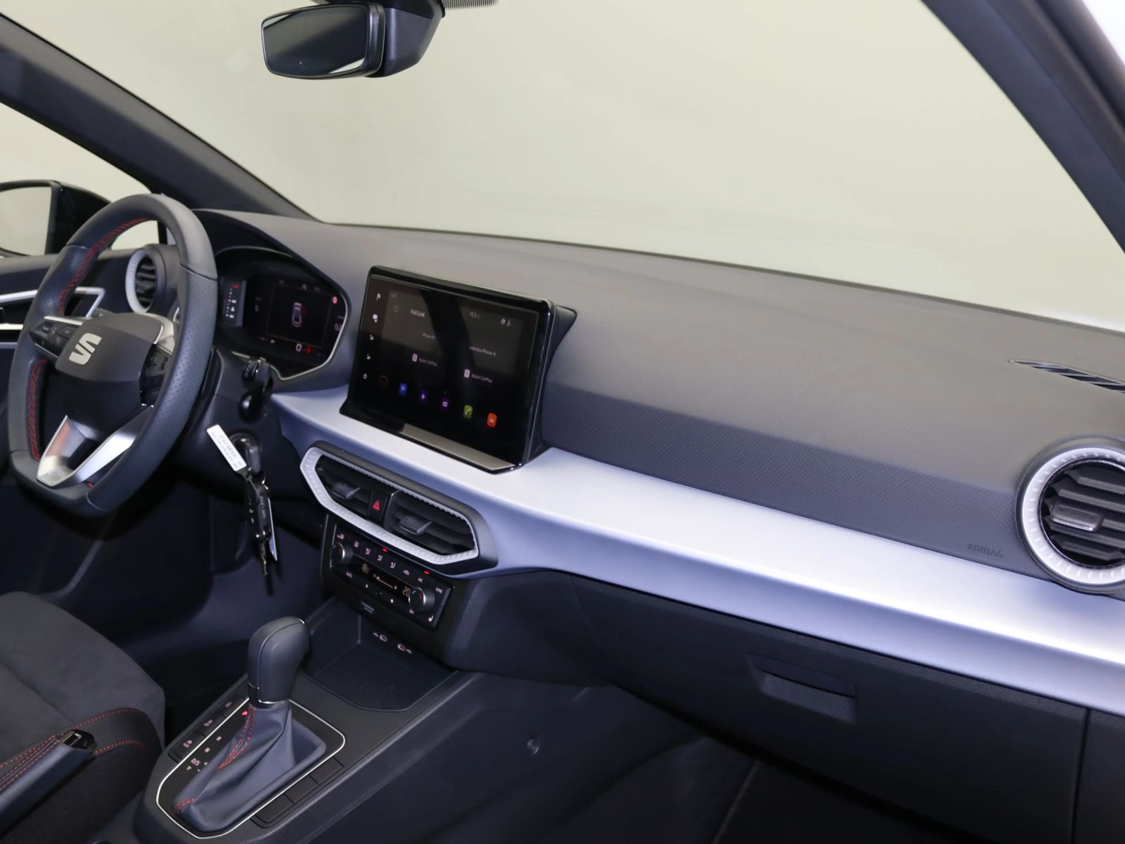 SEAT Ibiza FR Black Edition 1.0 TSI DSG / Navi, LED — photo 9