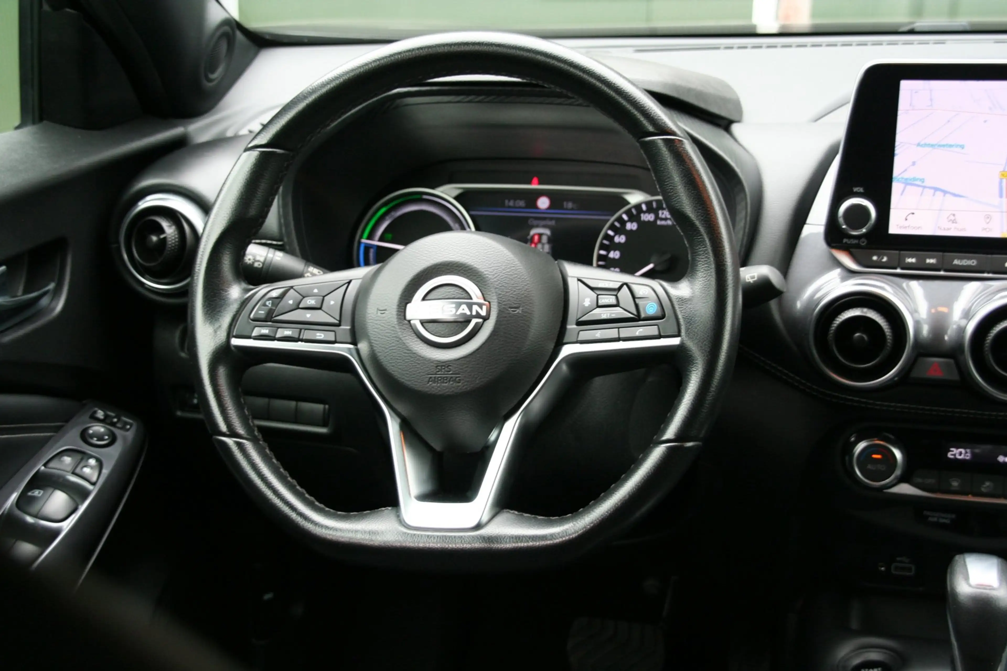 Nissan Juke 1.6 Hybrid Tekna, CLIMA, NAVI, 360 CAMERA, HALF LE — photo 18