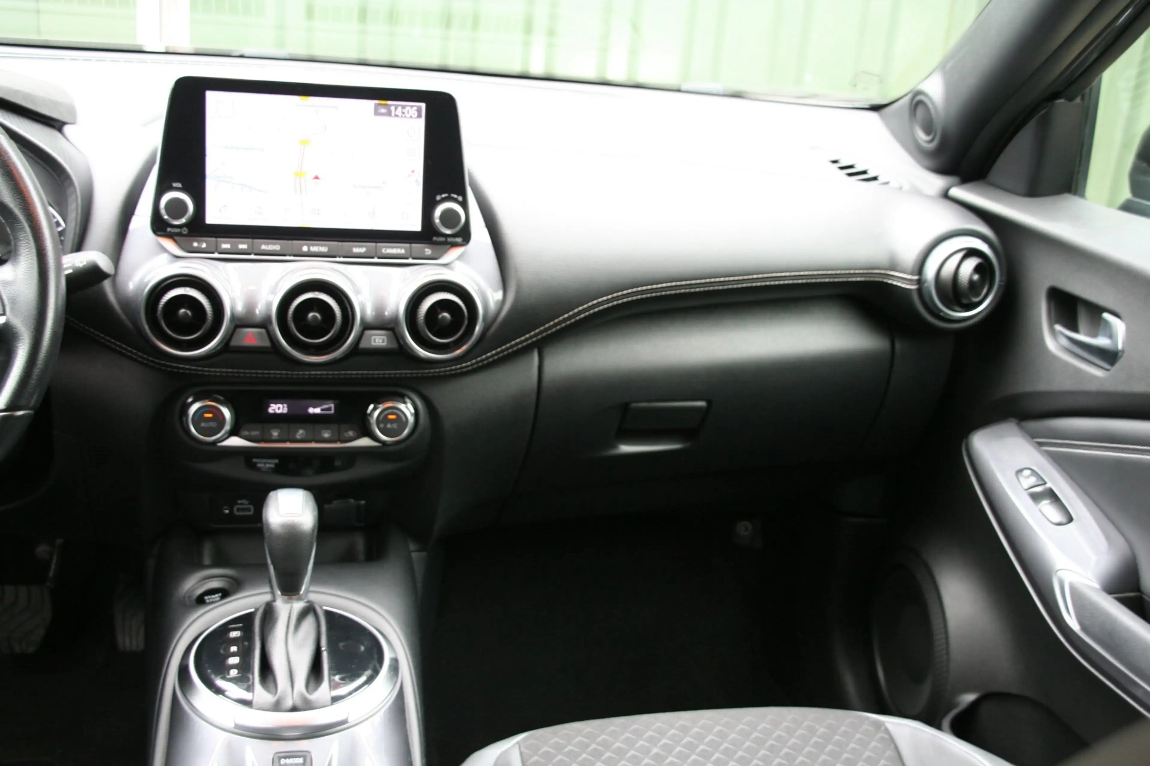 Nissan Juke 1.6 Hybrid Tekna, CLIMA, NAVI, 360 CAMERA, HALF LE — photo 16