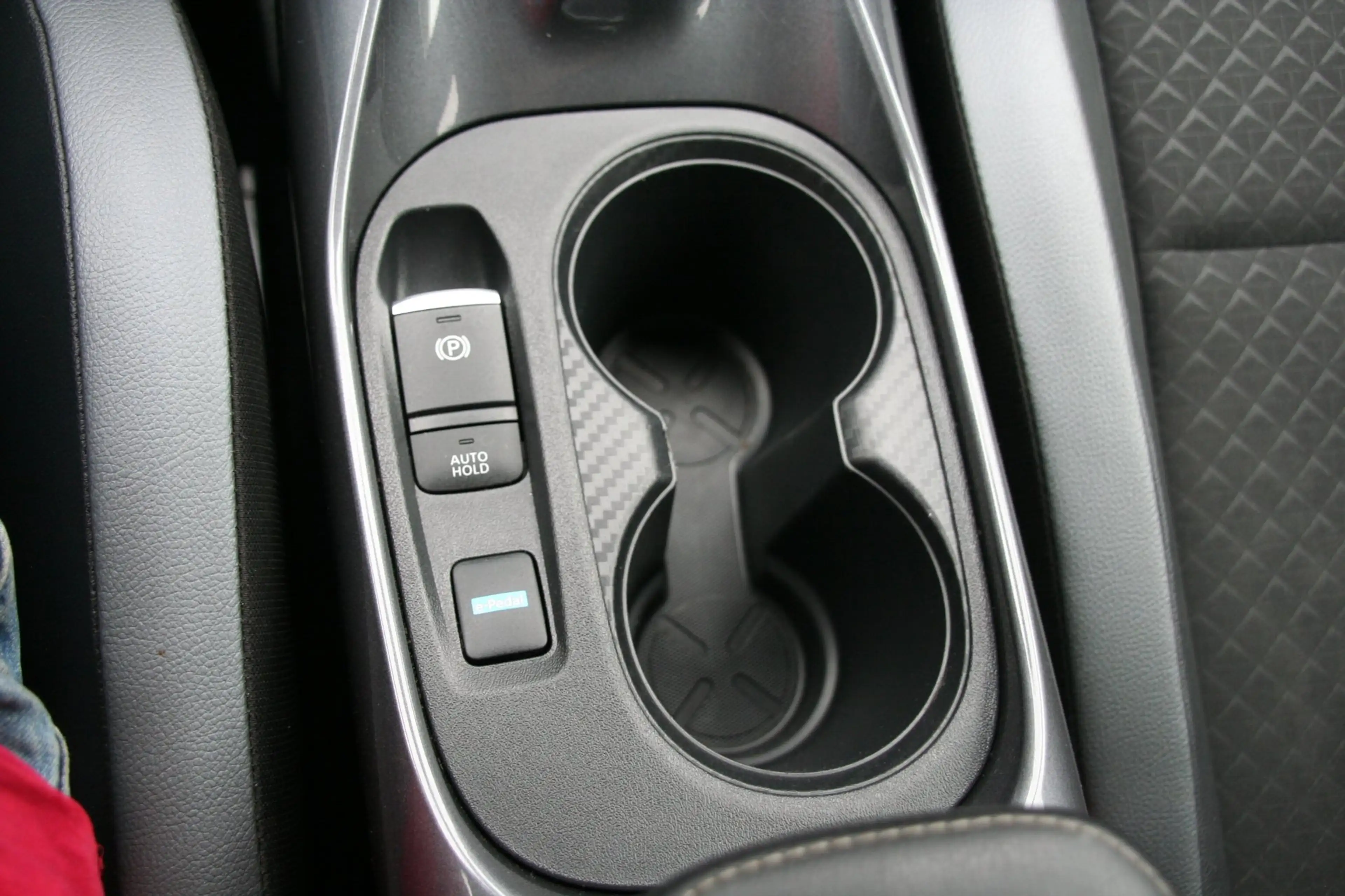 Nissan Juke 1.6 Hybrid Tekna, CLIMA, NAVI, 360 CAMERA, HALF LE — photo 22