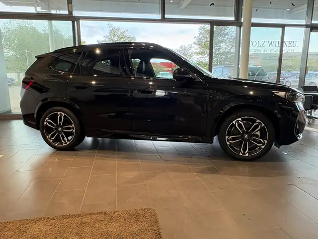 BMW X1 view 8