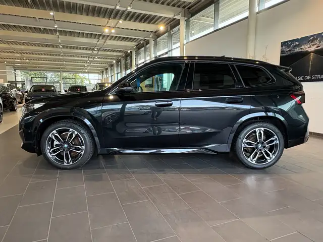 BMW X1 view 4