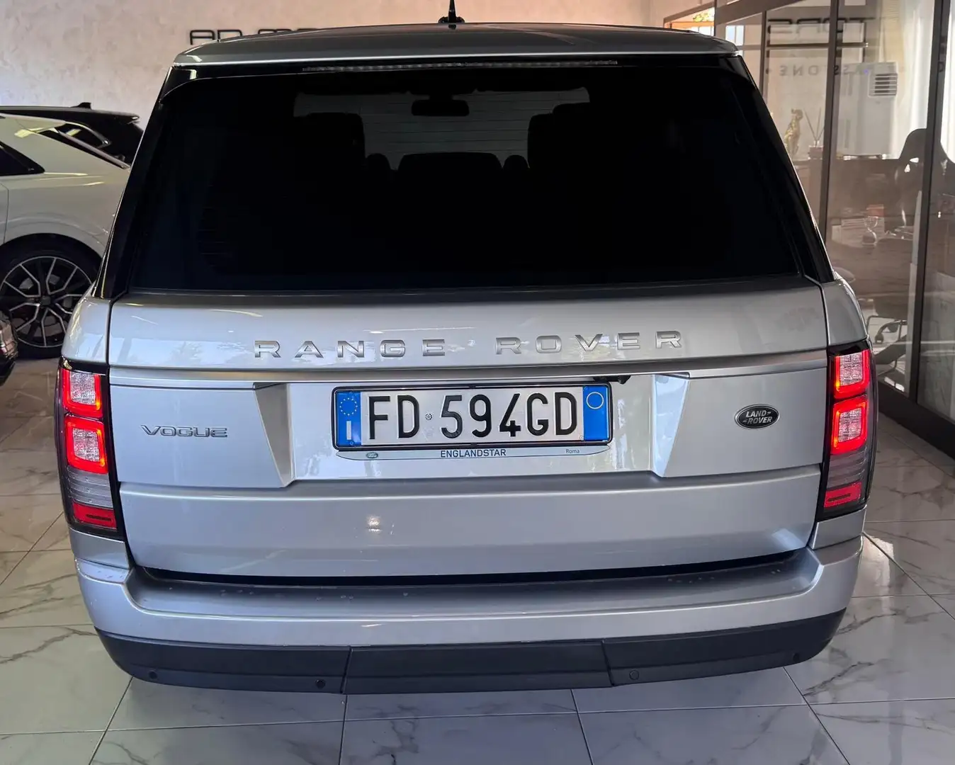 Land Rover Range Rover Vogue+DISTRIBUZIONE NUOVA+Pelle+MeridianSound - 2