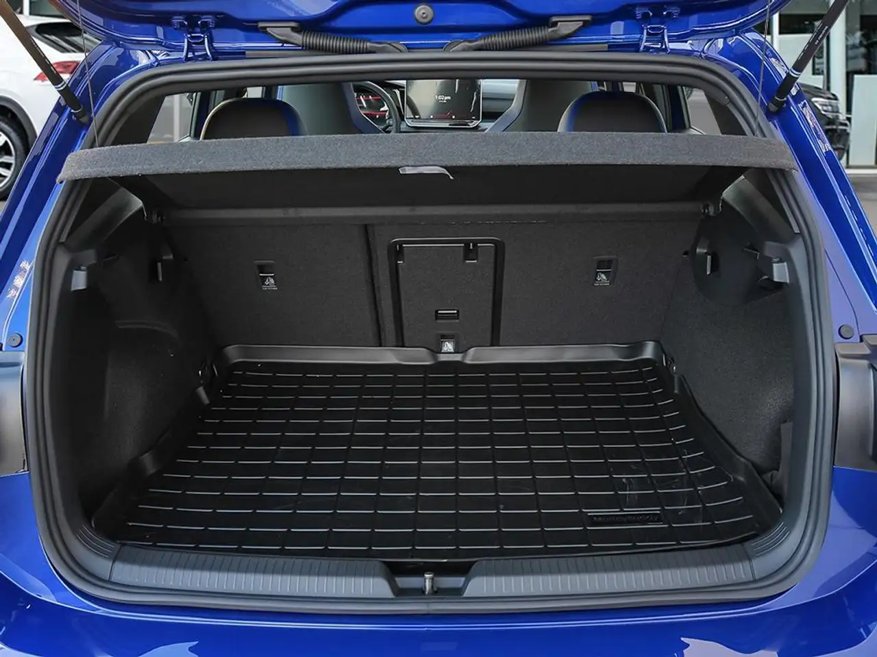 Volkswagen Golf R снимка Volkswagen Golf R