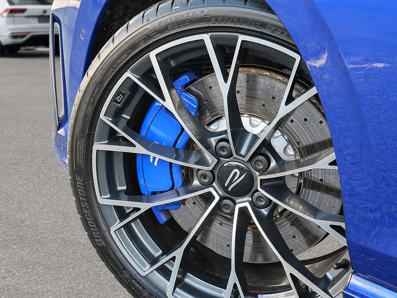 Volkswagen Golf R снимка Volkswagen Golf R