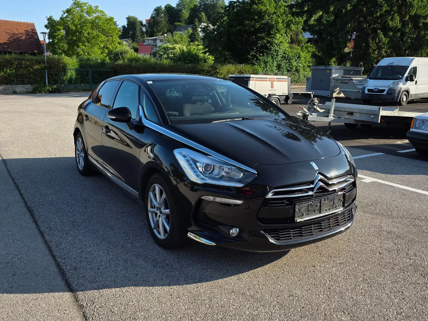 DS Automobiles DS 5 Basis Schwarz - 2