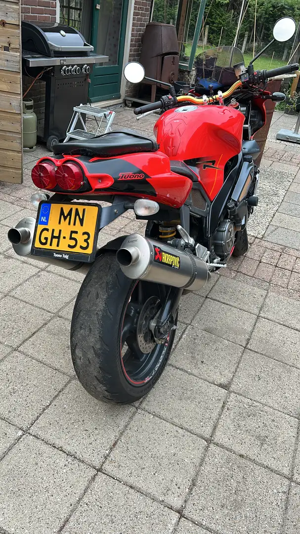 Aprilia Tuono - 1