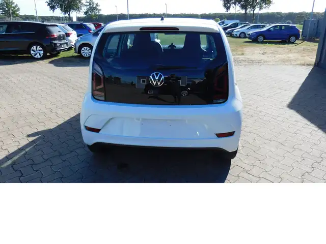 Volkswagen Up! view 4