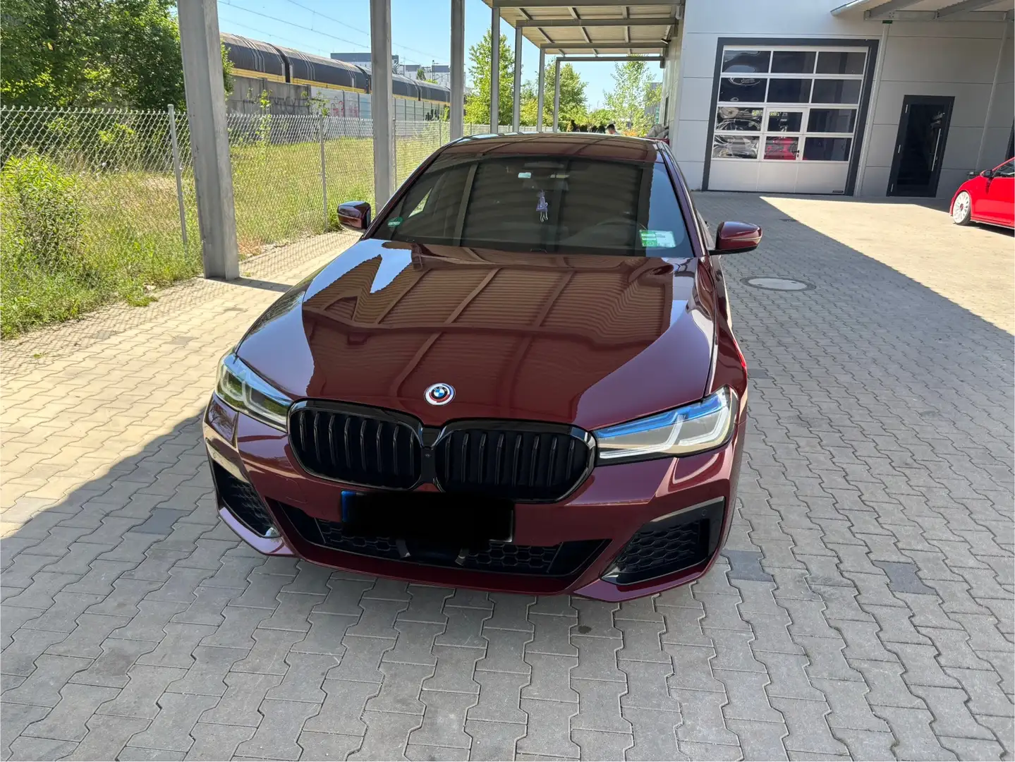 BMW 530 530e Aut. M Sport Edition/Werksgarantie Rot - 1