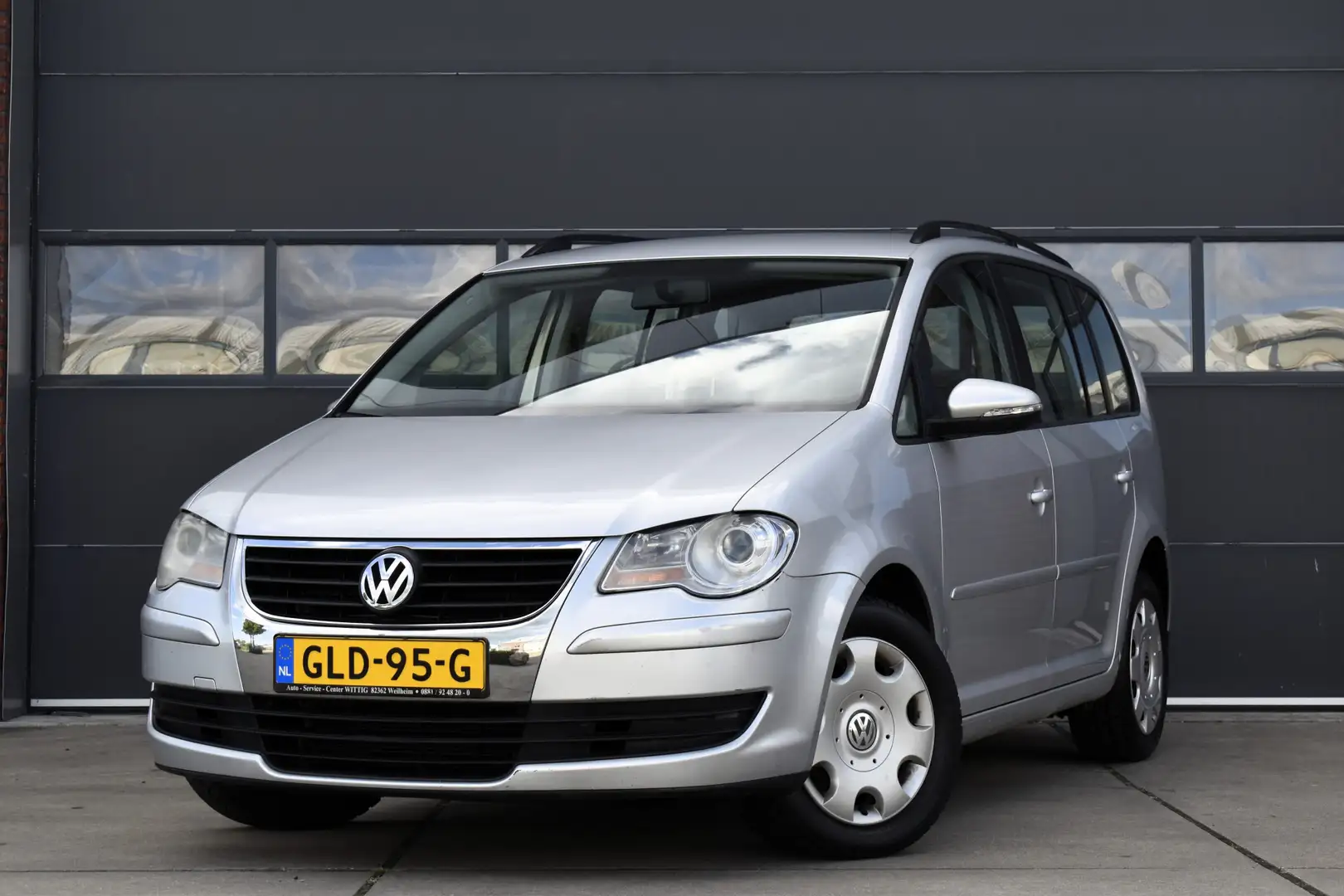 Volkswagen Touran 1.4 TSI Comfortline 7p Cruise - Clima - Youngtimer Grijs - 1