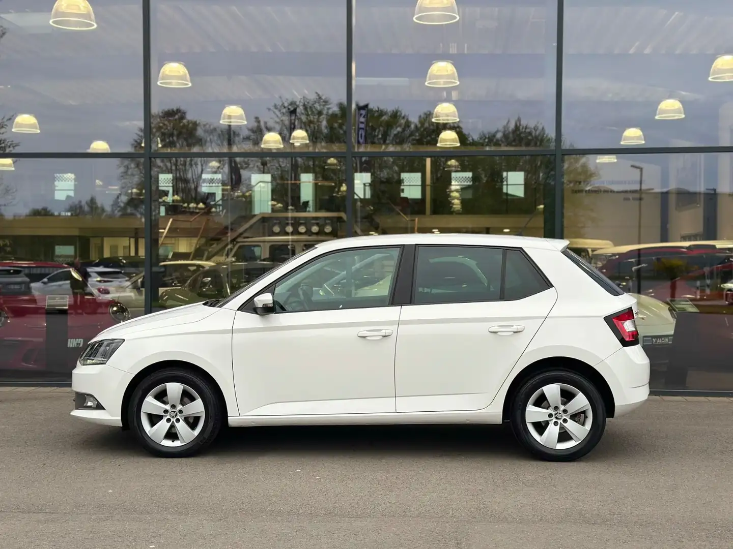 Skoda Fabia 1.2l TSI Style S-HEFT/SHZ/PDC/KLIMA/LM/BT Blanco - 2