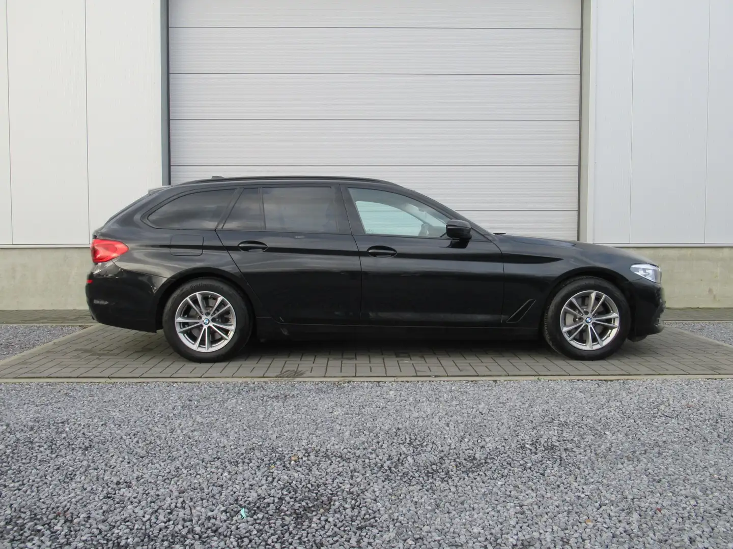 BMW 530 530iA / Touring / Sport Line / Aut. / Panodak Black - 2