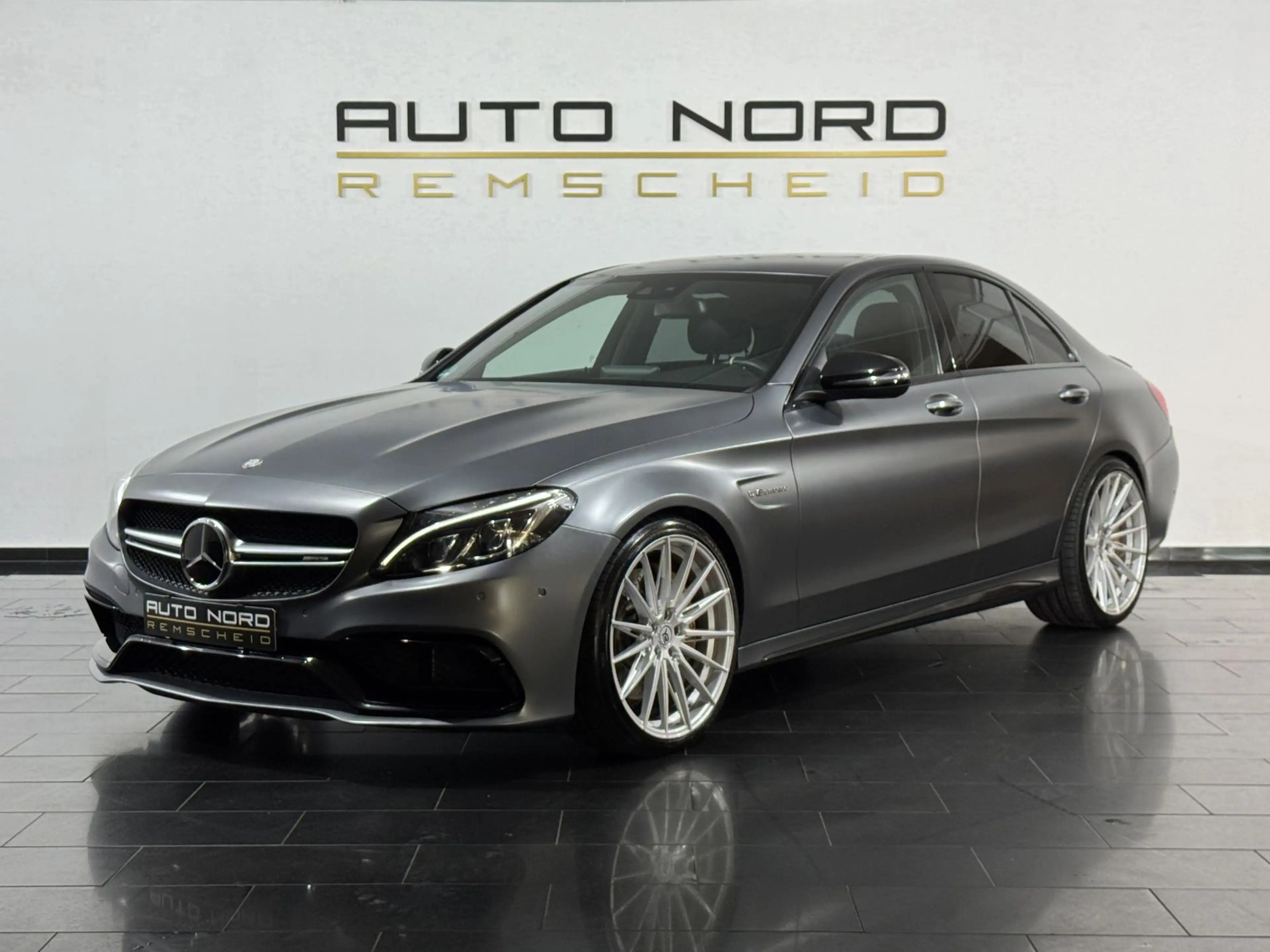 Mercedes-Benz C 63 AMG *S-AGA*MATT*YIDO*Night*ILS*Kamera* — photo 11