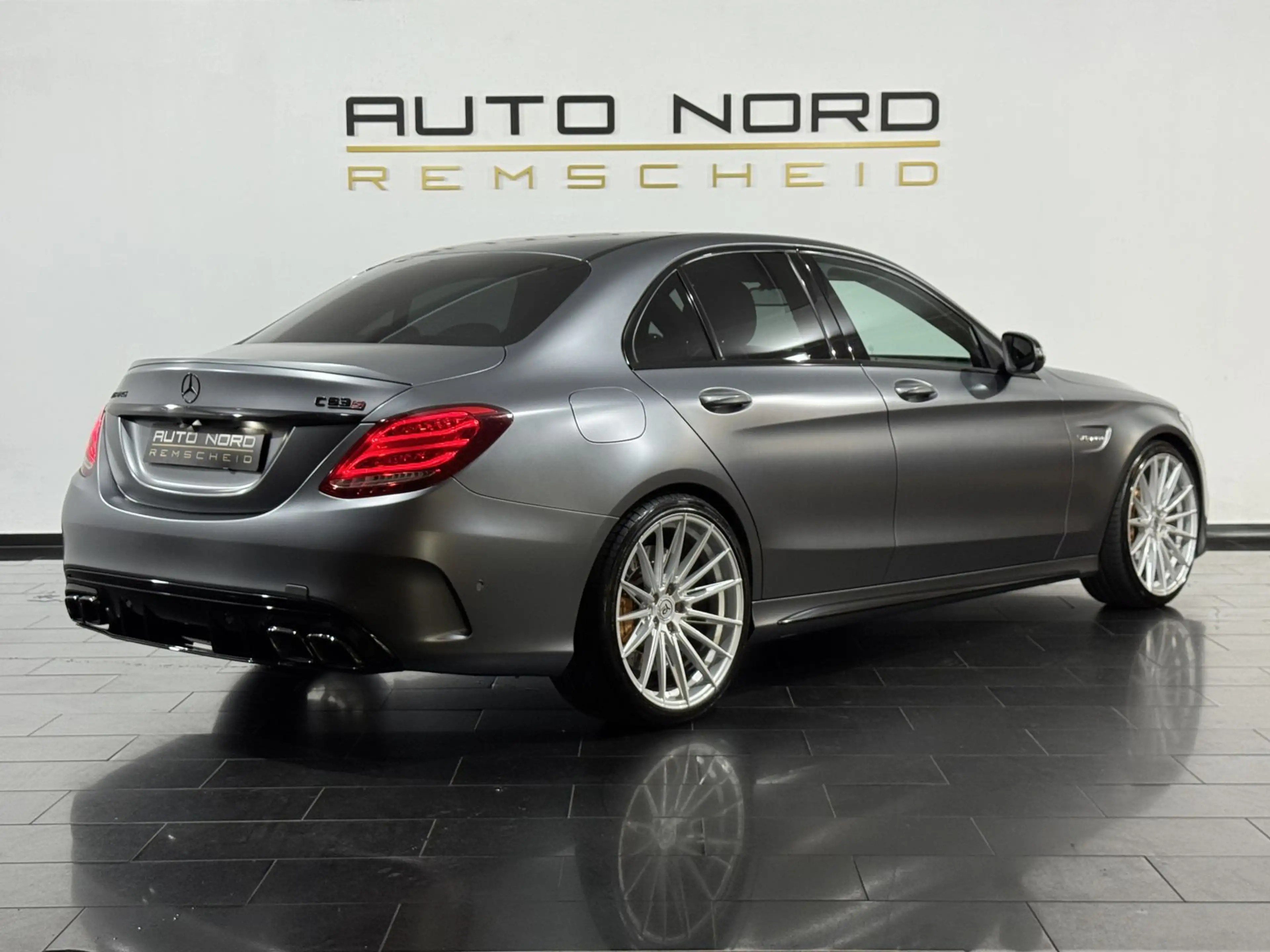 Mercedes-Benz C 63 AMG *S-AGA*MATT*YIDO*Night*ILS*Kamera* — photo 7