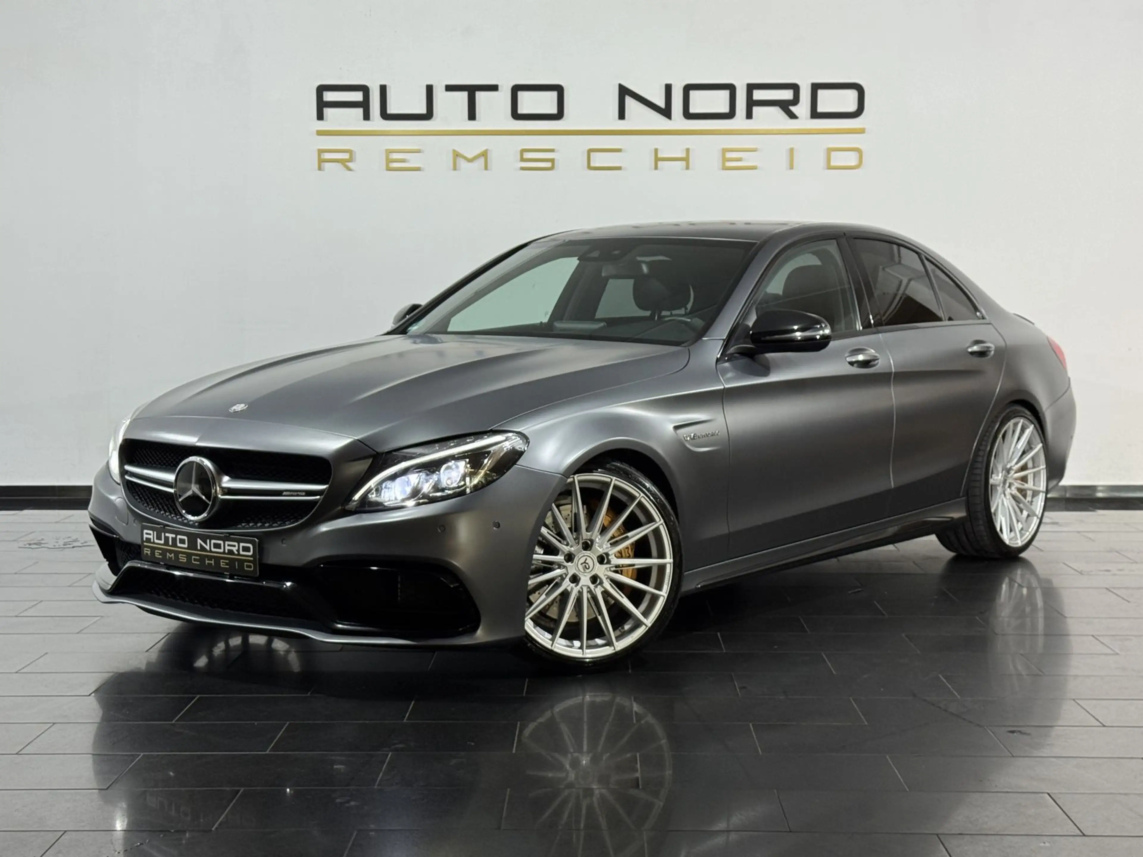 Mercedes-Benz C 63 AMG *S-AGA*MATT*YIDO*Night*ILS*Kamera*