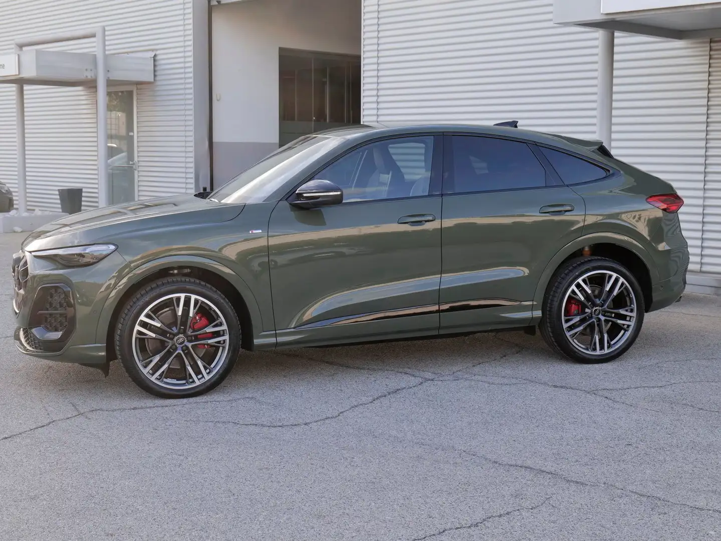 Audi Q5 Sportback NEW 2.0 Tdi Q. 204cv S-tr. S.line edit. Groen - 2