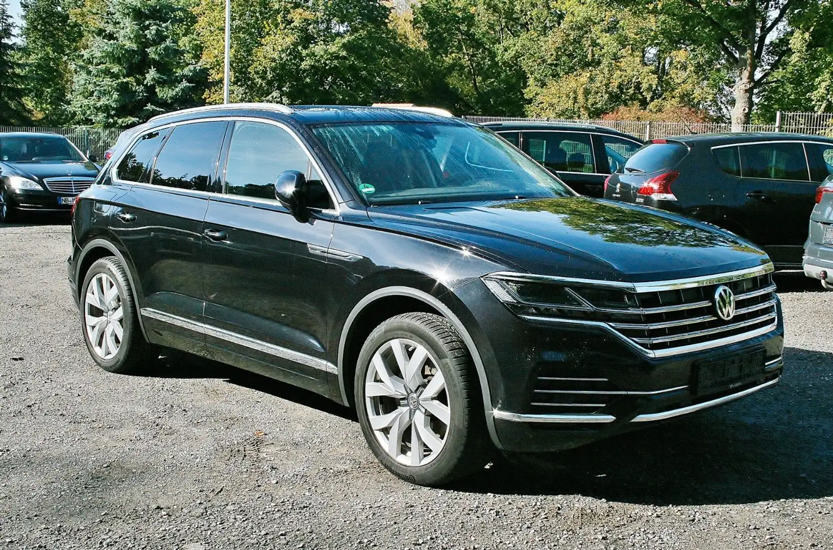 Volkswagen Touareg Atmosphere 4Motion+LED+Standh+HZ+Nachtsi Schwarz - 2