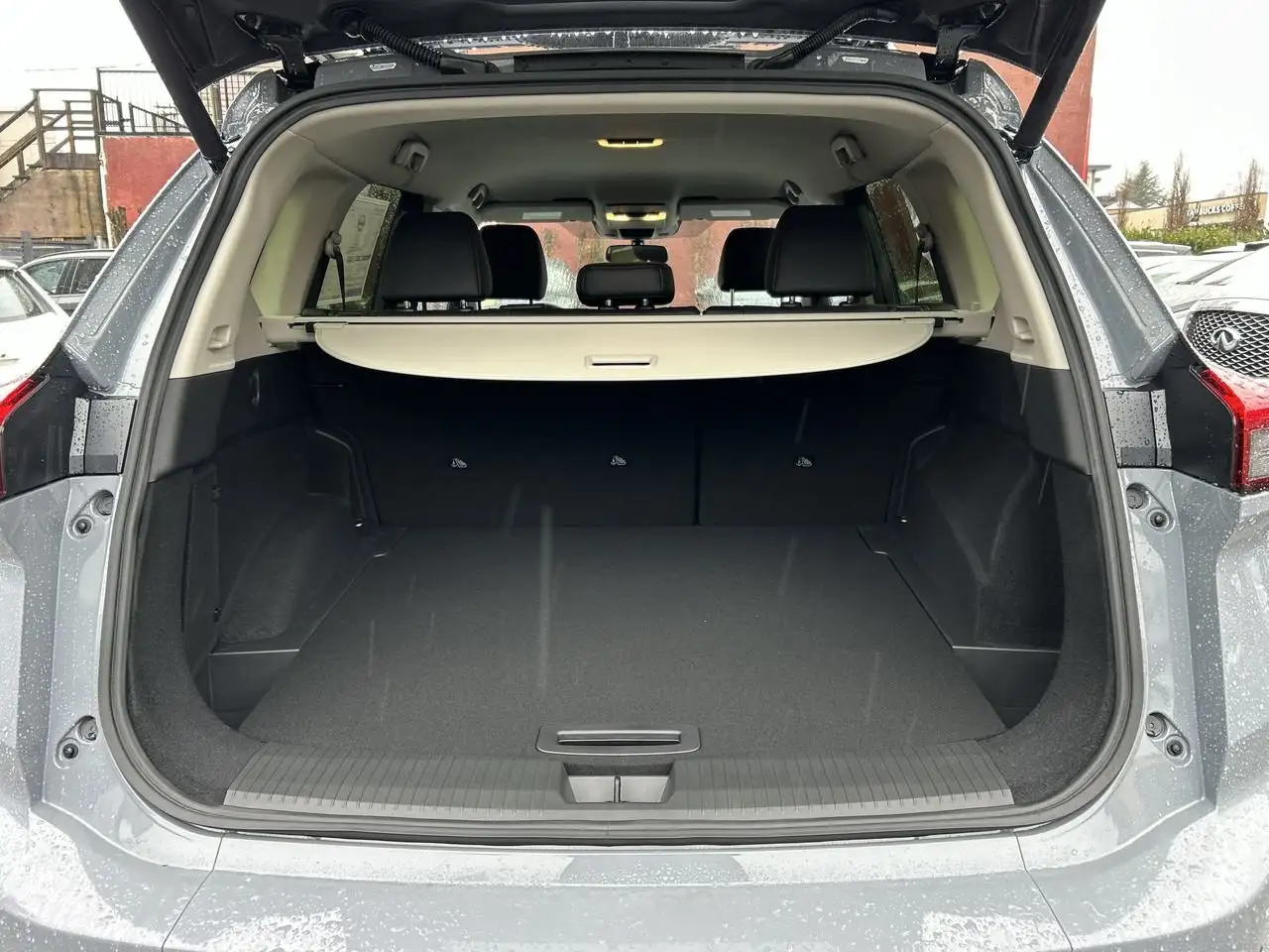 Nissan Rogue снимка Nissan Rogue