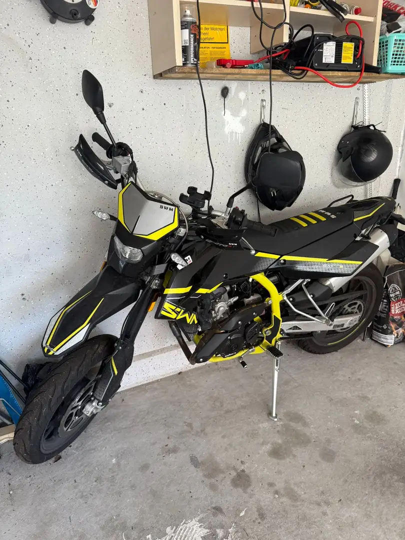SWM SM 125 R Schwarz - 1