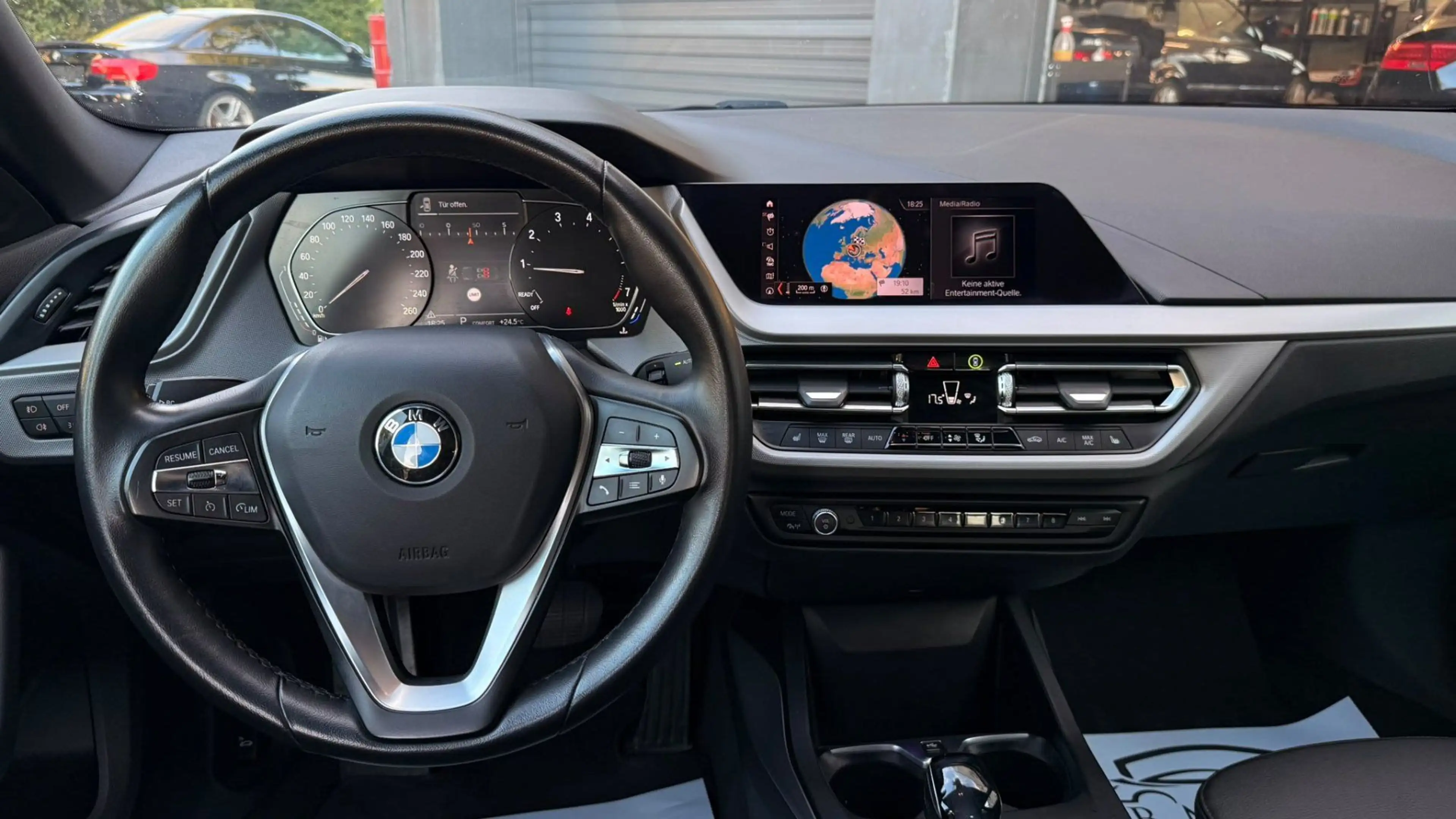 BMW 218 Gran Coupe - 218i — photo 8