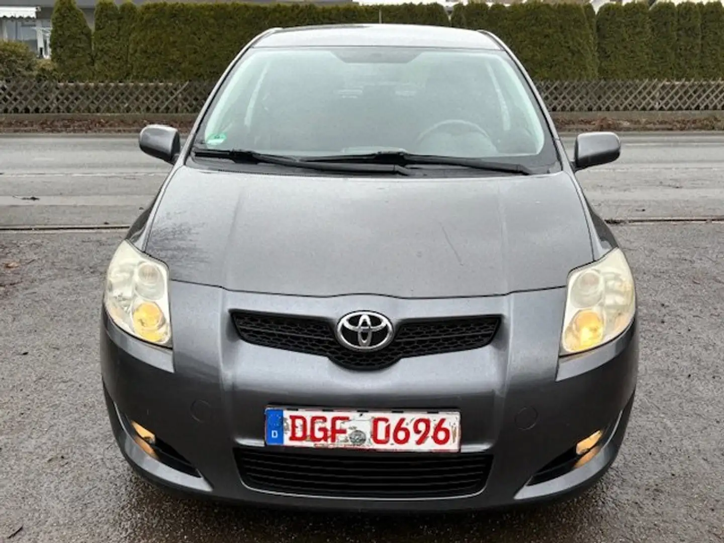 Toyota Auris Sol Automatik Grau - 1
