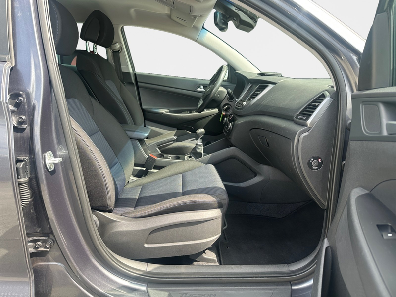 Hyundai TUCSON 1.6 blue Advantage Kamera+Navi+SHZ+KlimaA — photo 13