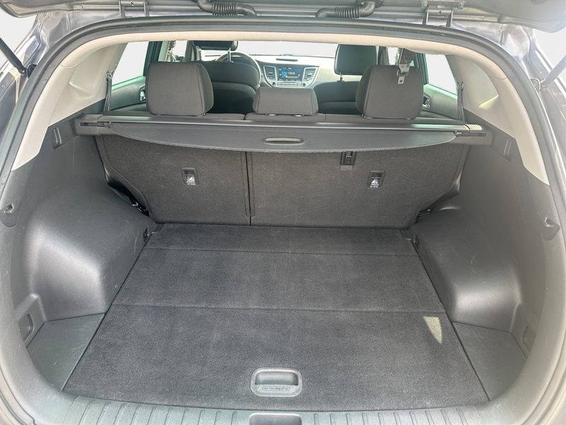 Hyundai TUCSON 1.6 blue Advantage Kamera+Navi+SHZ+KlimaA — photo 11