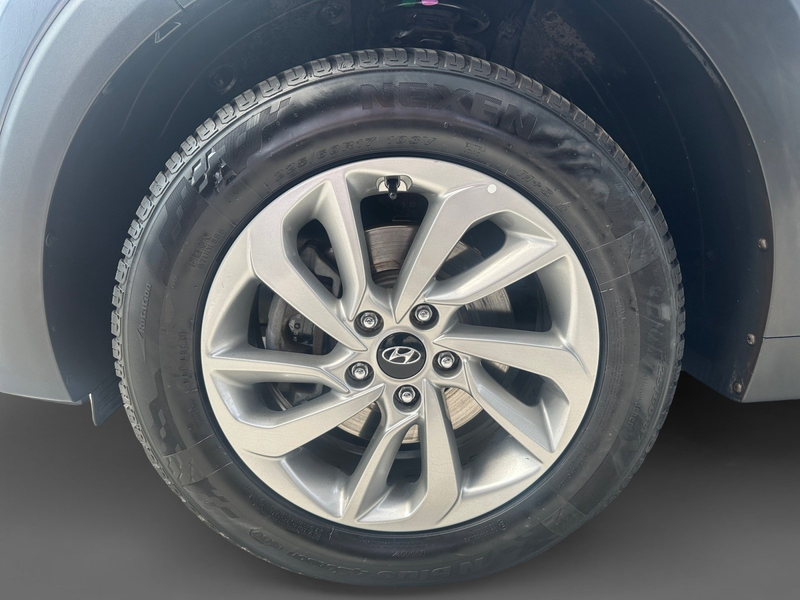Hyundai TUCSON 1.6 blue Advantage Kamera+Navi+SHZ+KlimaA — photo 15