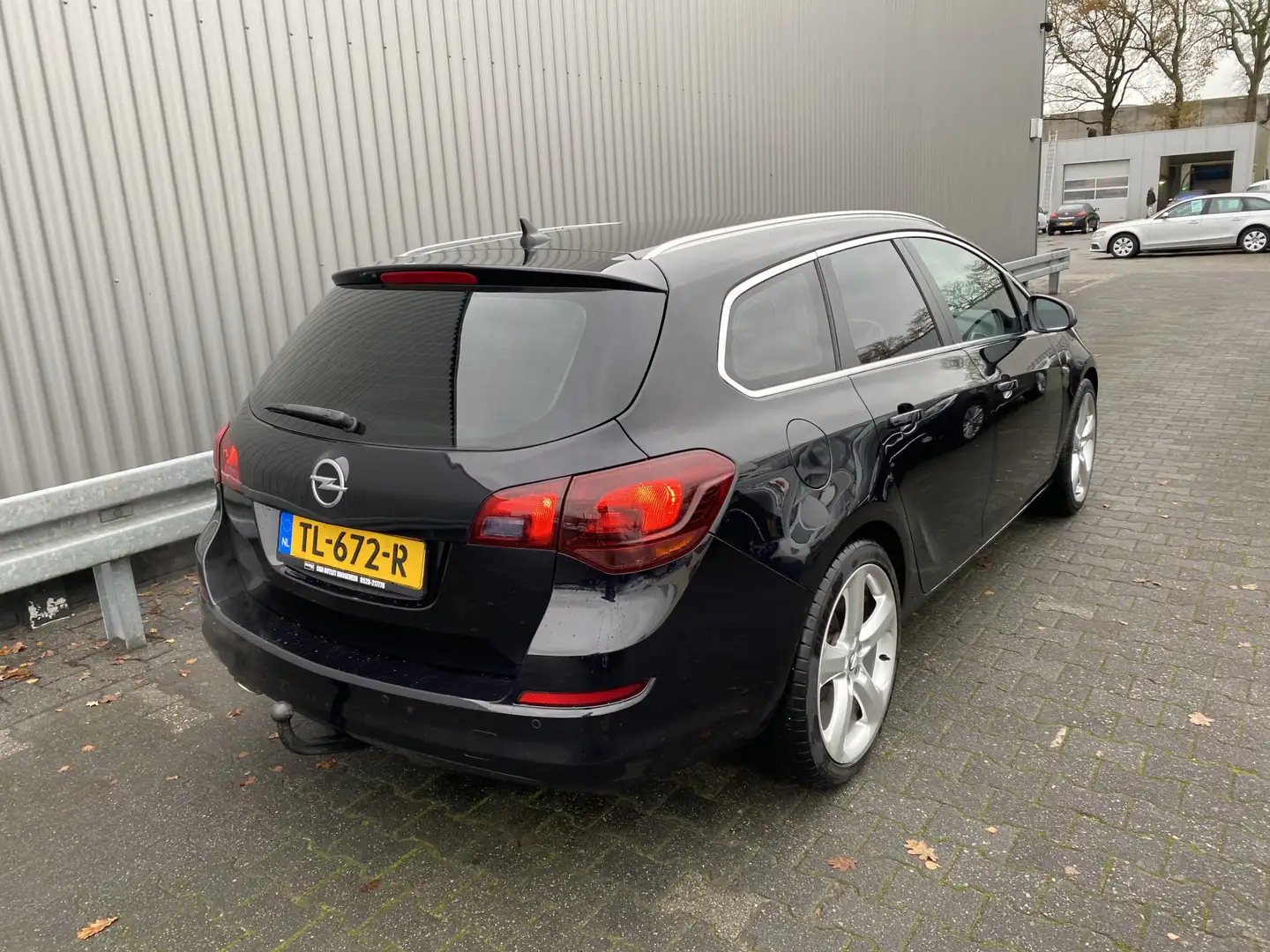 Opel Astra Sports Tourer 1.4 Turbo Sport LEES TEKST! Navi, Cl Zwart - 2