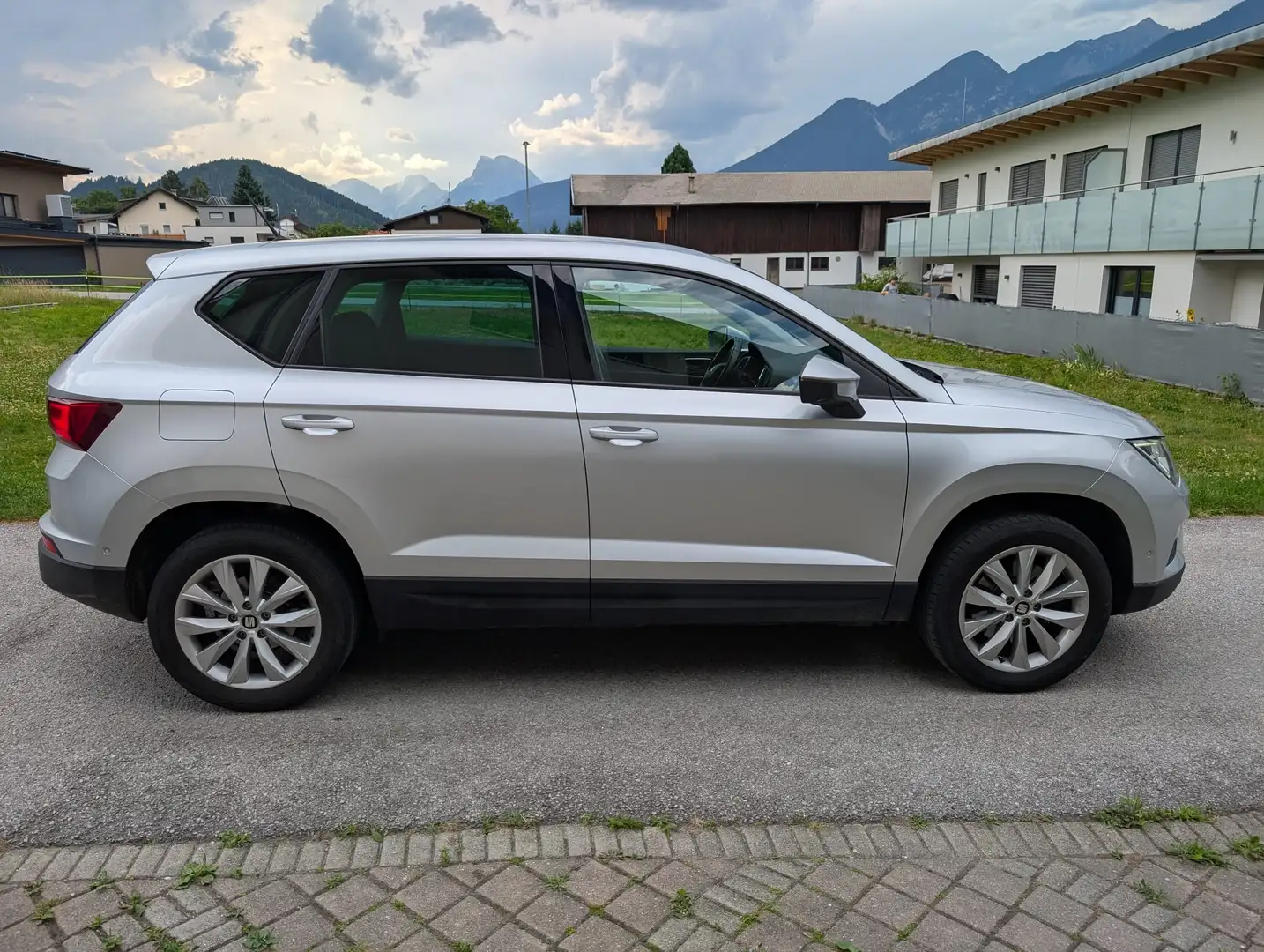 SEAT Ateca Ateca 1,0 Style Eco TSI Style Silber - 2