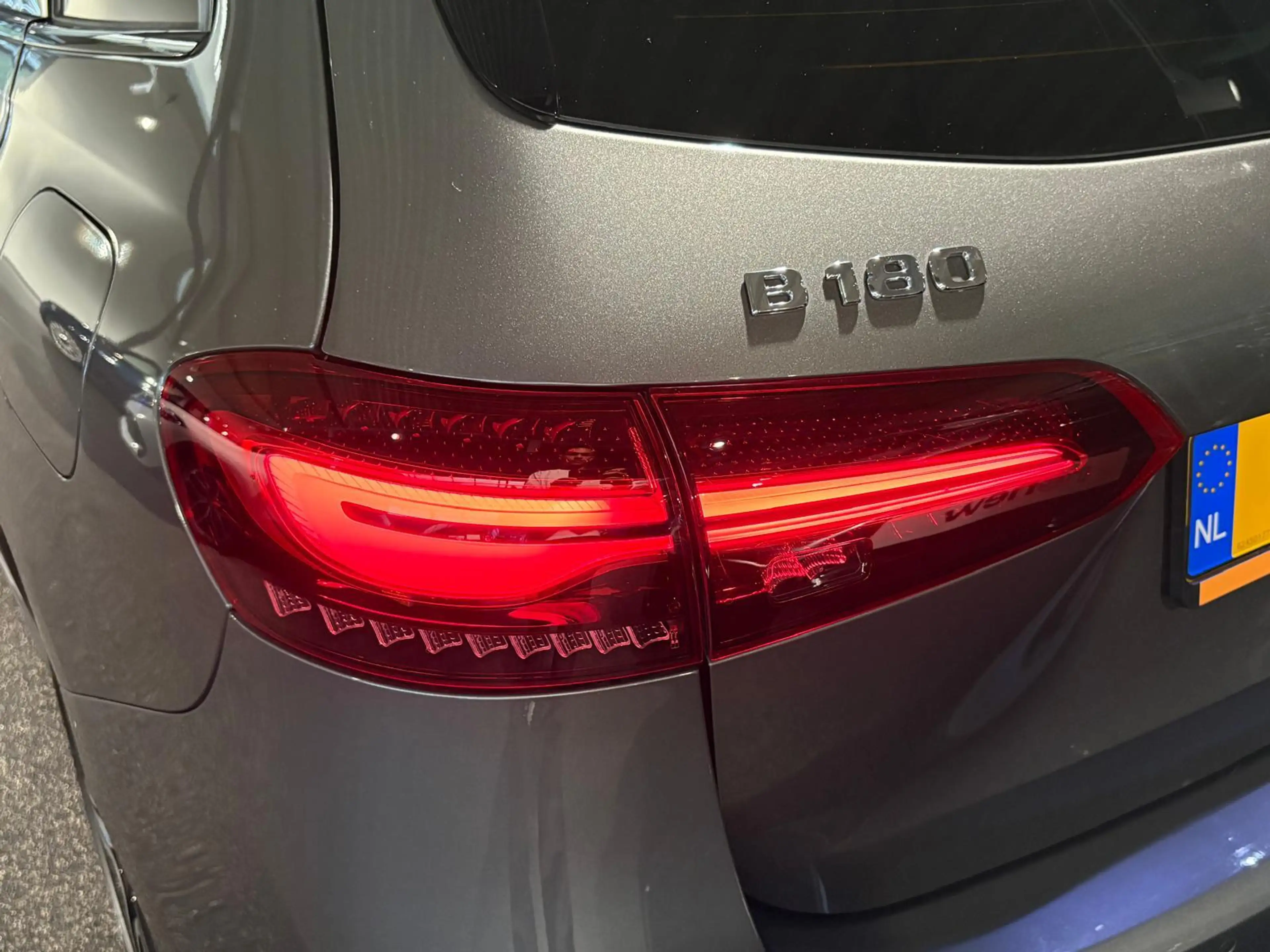 Mercedes-Benz B 180 AMG Line | Panoramadak | Elektrisch verstelbare st — photo 12
