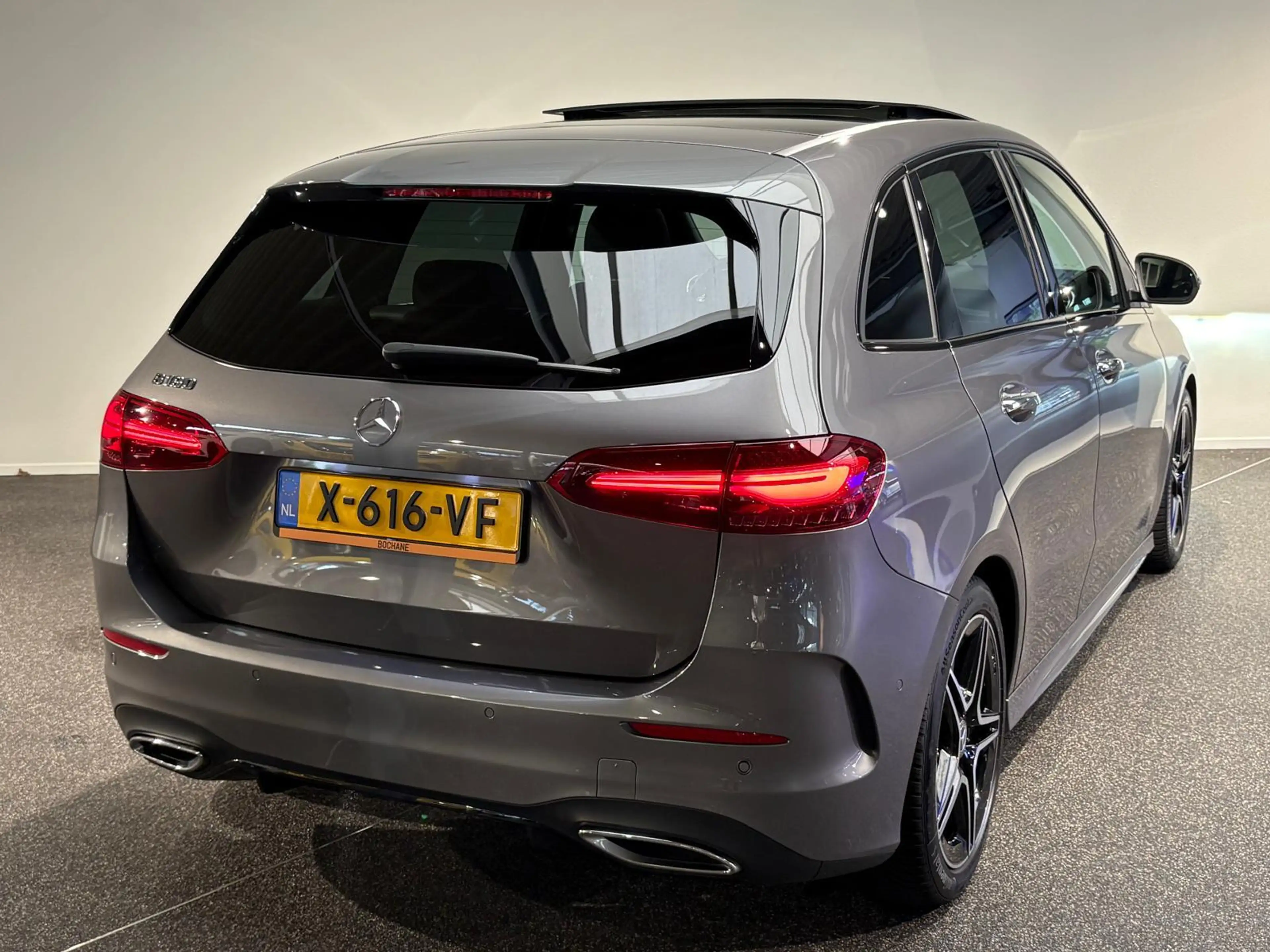 Mercedes-Benz B 180 AMG Line | Panoramadak | Elektrisch verstelbare st — photo 2