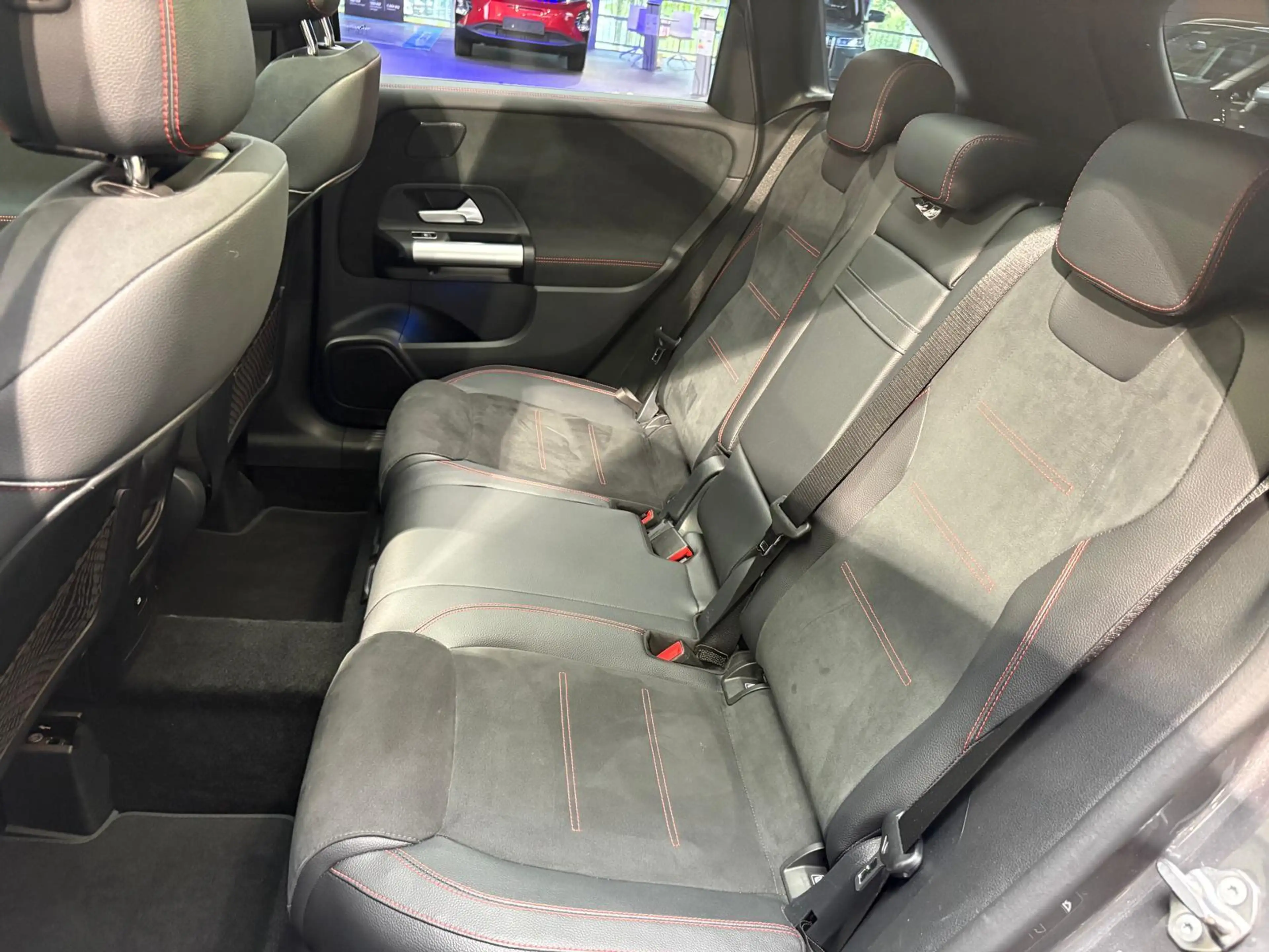Mercedes-Benz B 180 AMG Line | Panoramadak | Elektrisch verstelbare st — photo 6