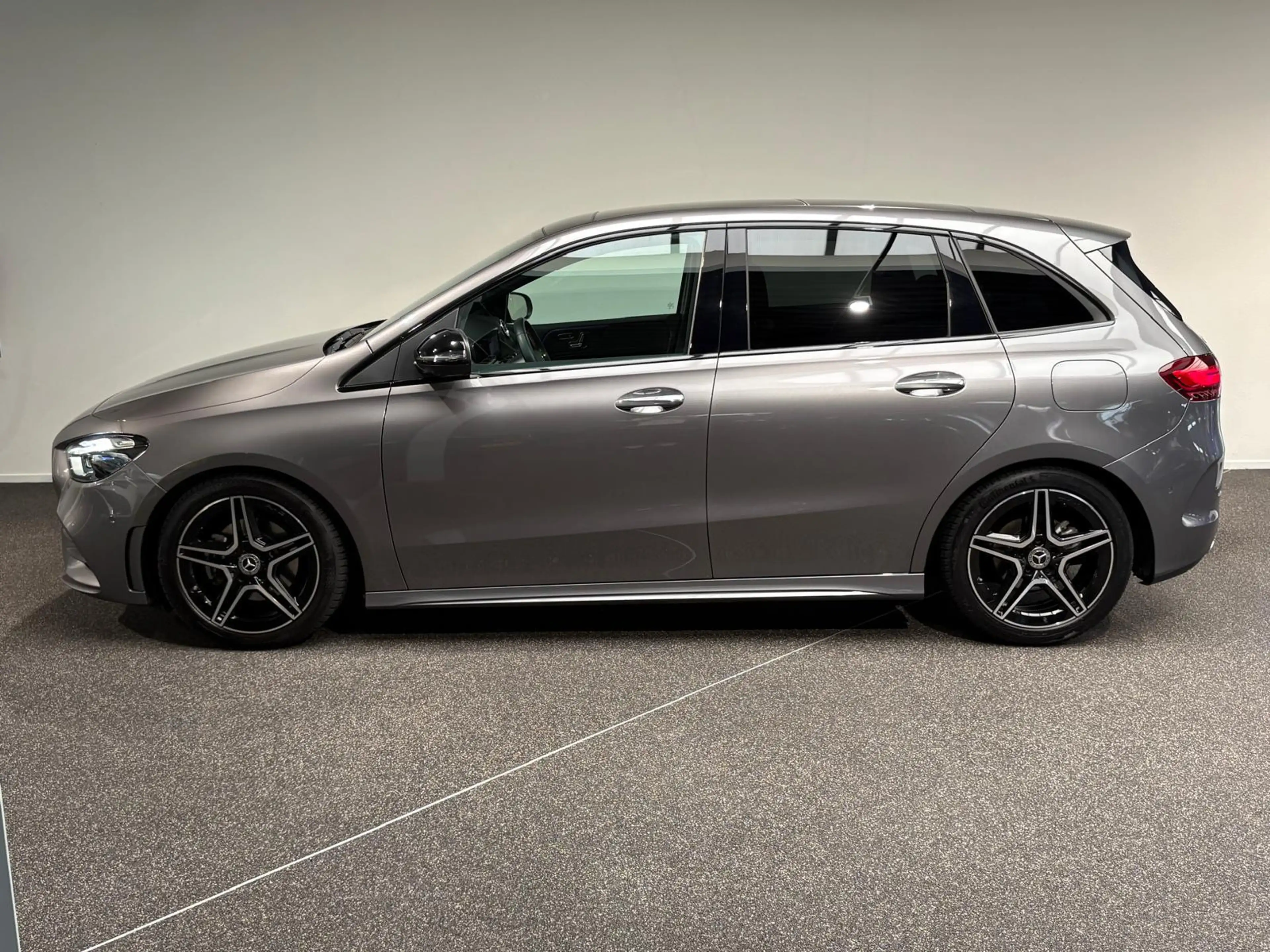 Mercedes-Benz B 180 AMG Line | Panoramadak | Elektrisch verstelbare st — photo 15