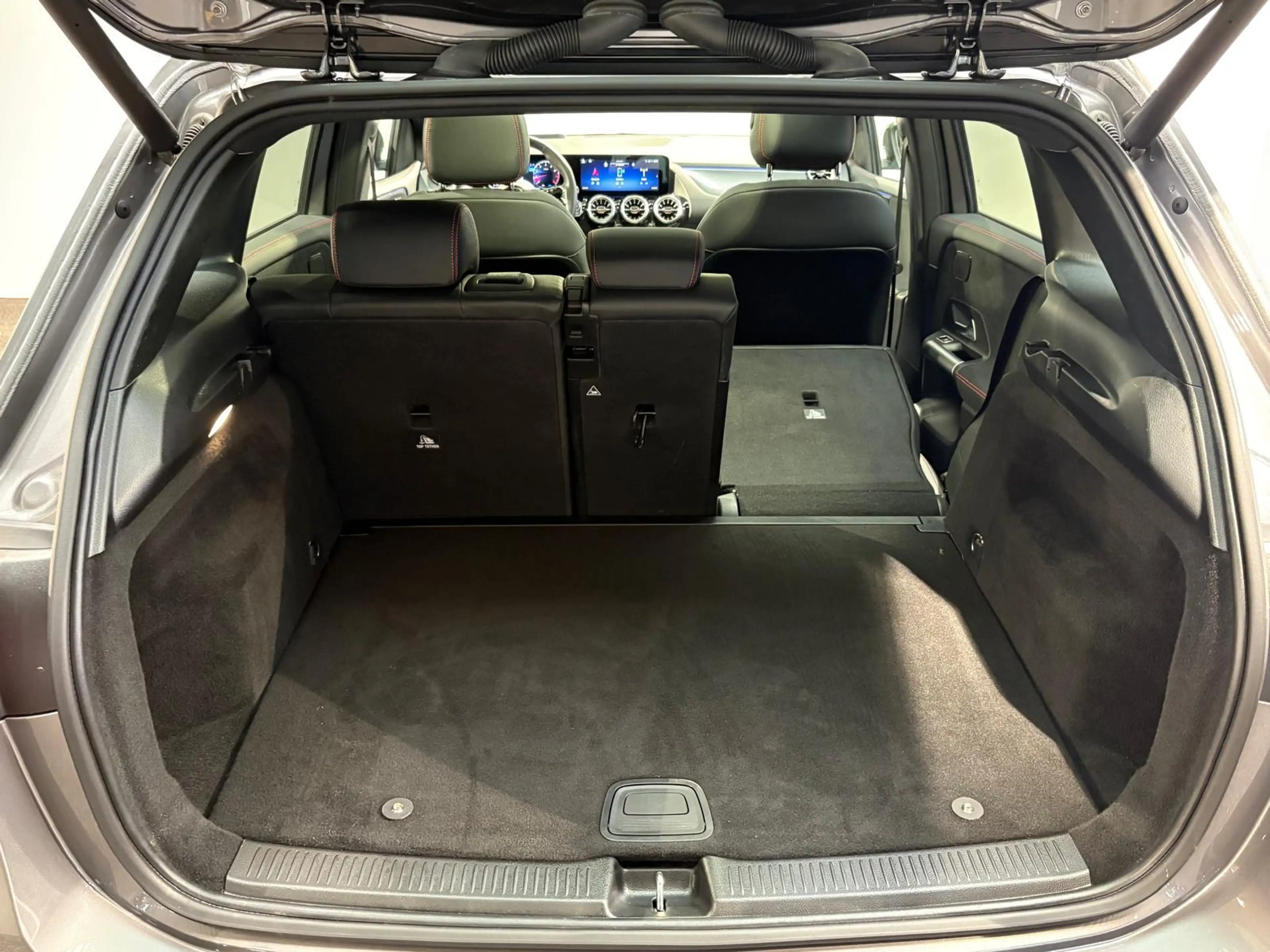 Mercedes-Benz B 180 AMG Line | Panoramadak | Elektrisch verstelbare st — photo 7