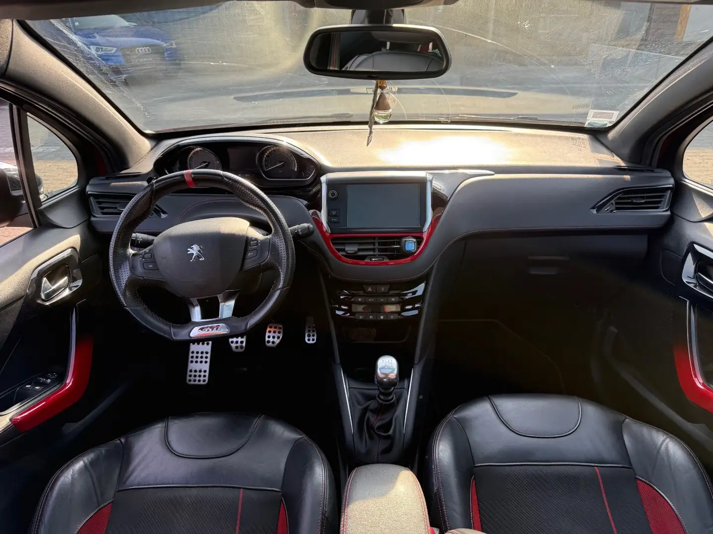 Peugeot 208 GTi Rouge - 2