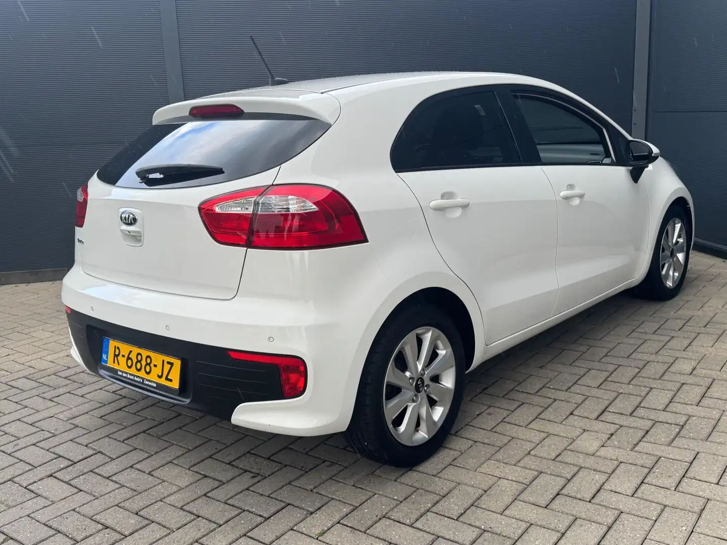 Kia Rio 1.2 CVVT Dynamic / Camera / Navi / Pdc Blanc - 2