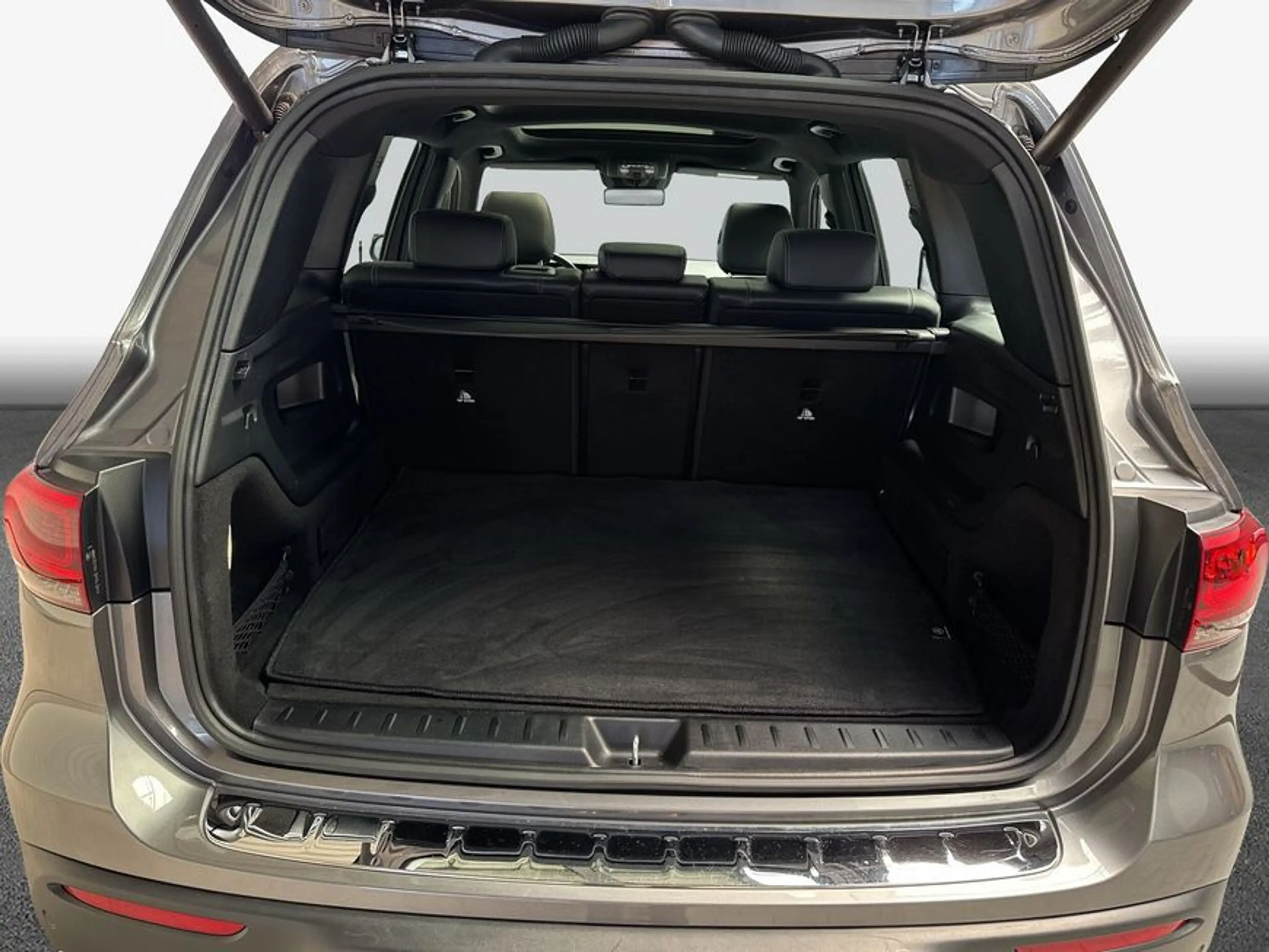 Mercedes-Benz EQB 300 EQB — photo 8