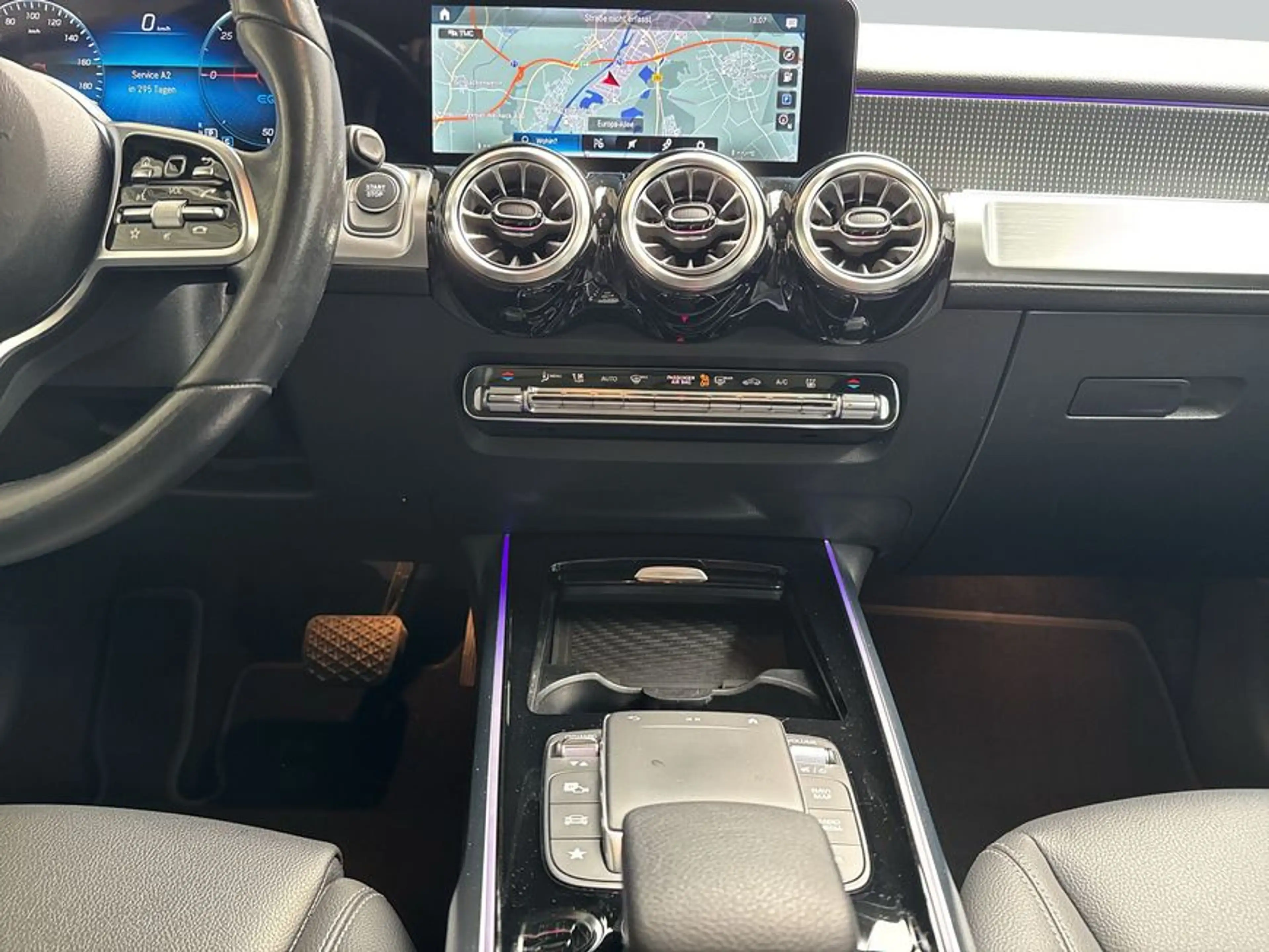 Mercedes-Benz EQB 300 EQB — photo 14