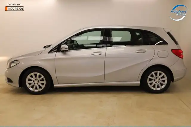 Mercedes-Benz B Class view 4
