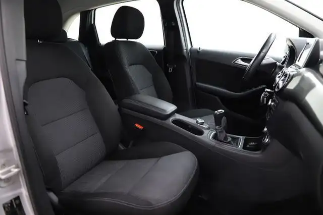 Mercedes-Benz B Class view 10