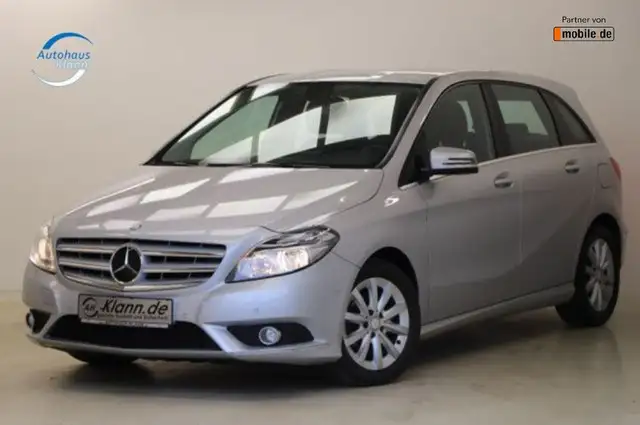 Mercedes-Benz B Class view 3