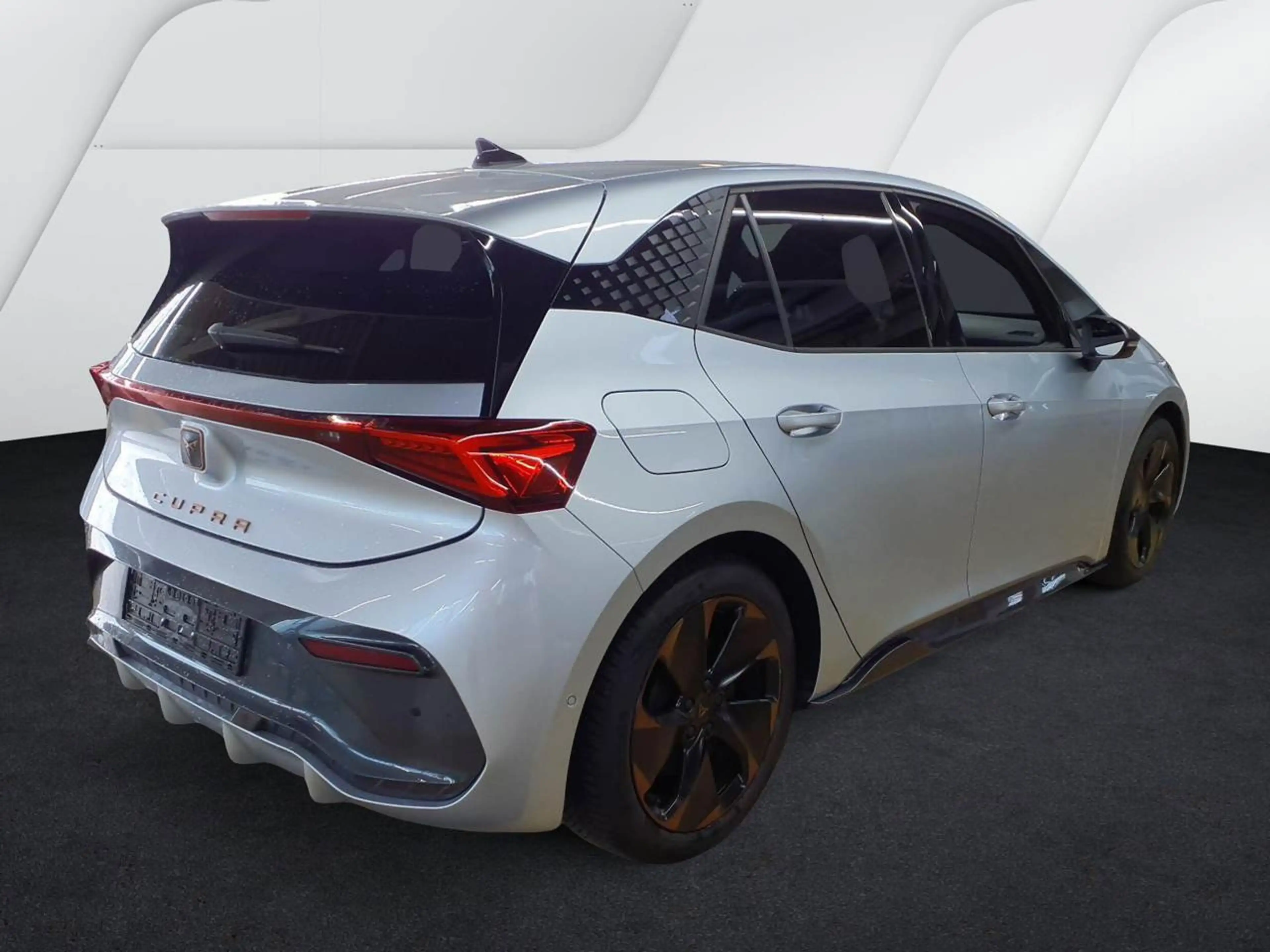 CUPRA Born e-Boost / 84 kWh, Navi, ParkAssist, LED, WP — photo 3