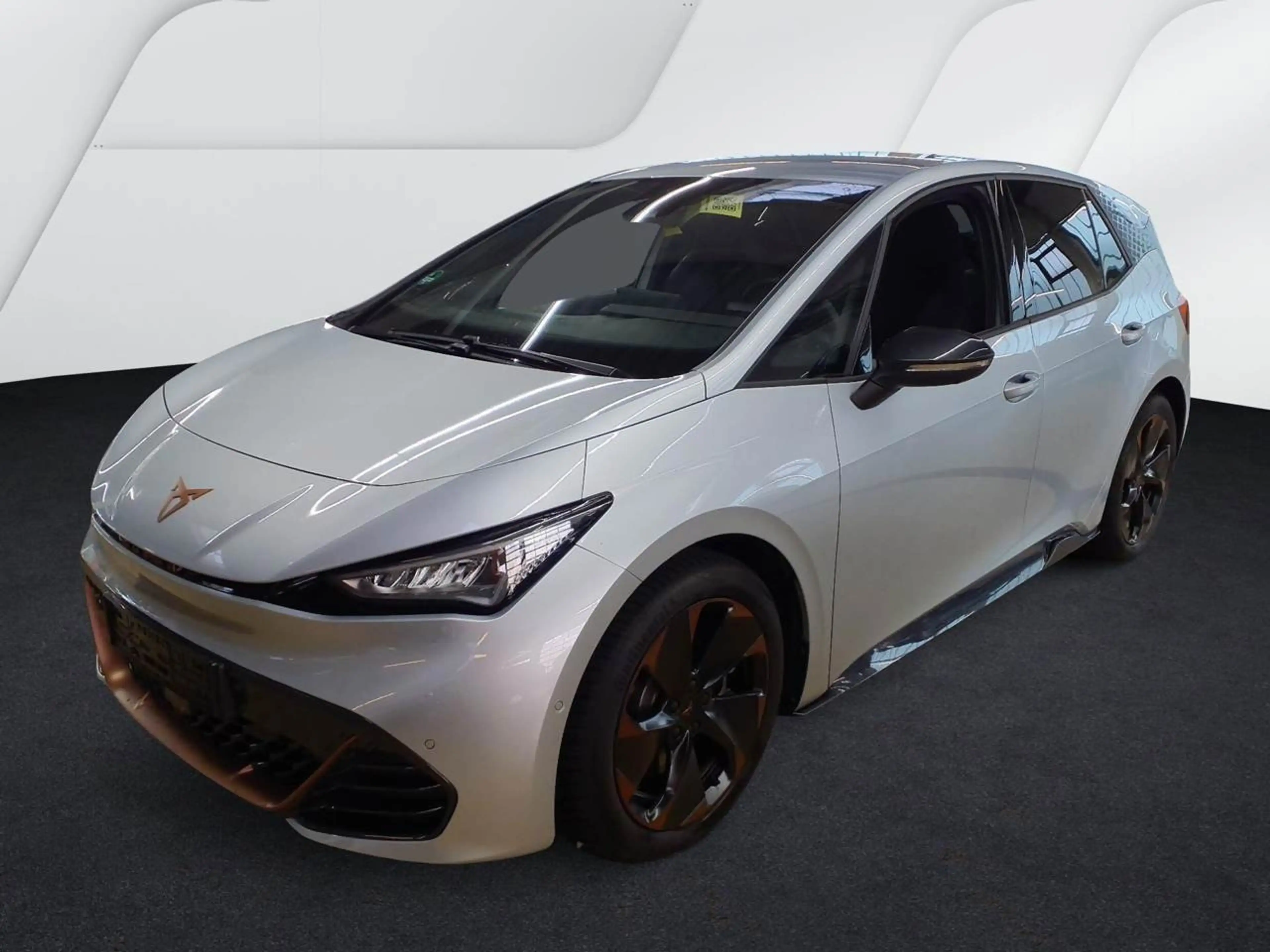 CUPRA Born e-Boost / 84 kWh, Navi, ParkAssist, LED, WP — photo 2