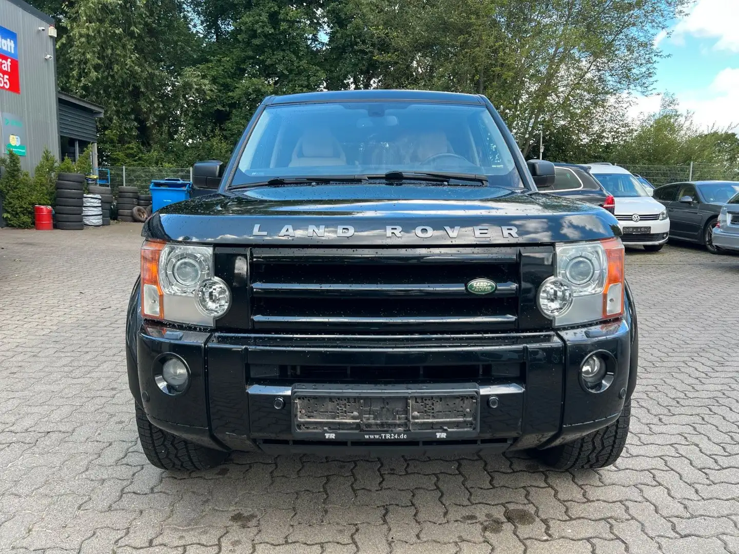 Land Rover Discovery V6 TD HSE 7-SITZER°AHK°LEDER°4xSITZH! Schwarz - 2