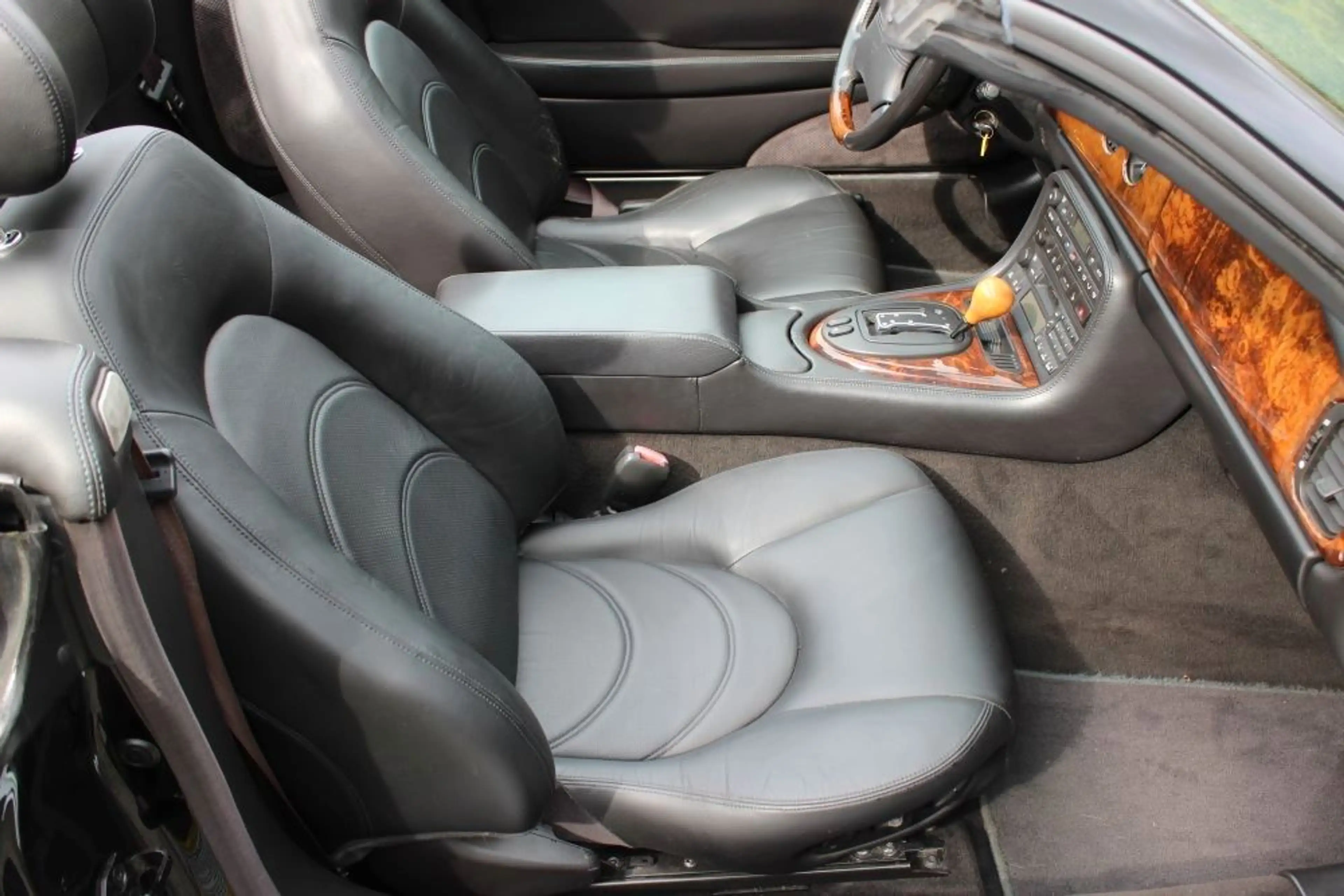 Jaguar XKR Cabriolet 3 Jahre Garantie — photo 9